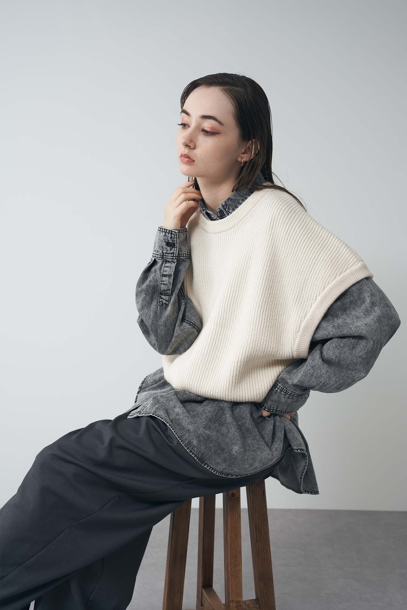 Cropped knit gilet
