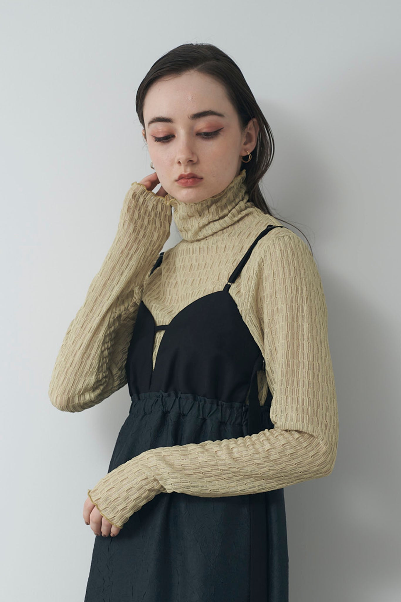 カットレーストップス