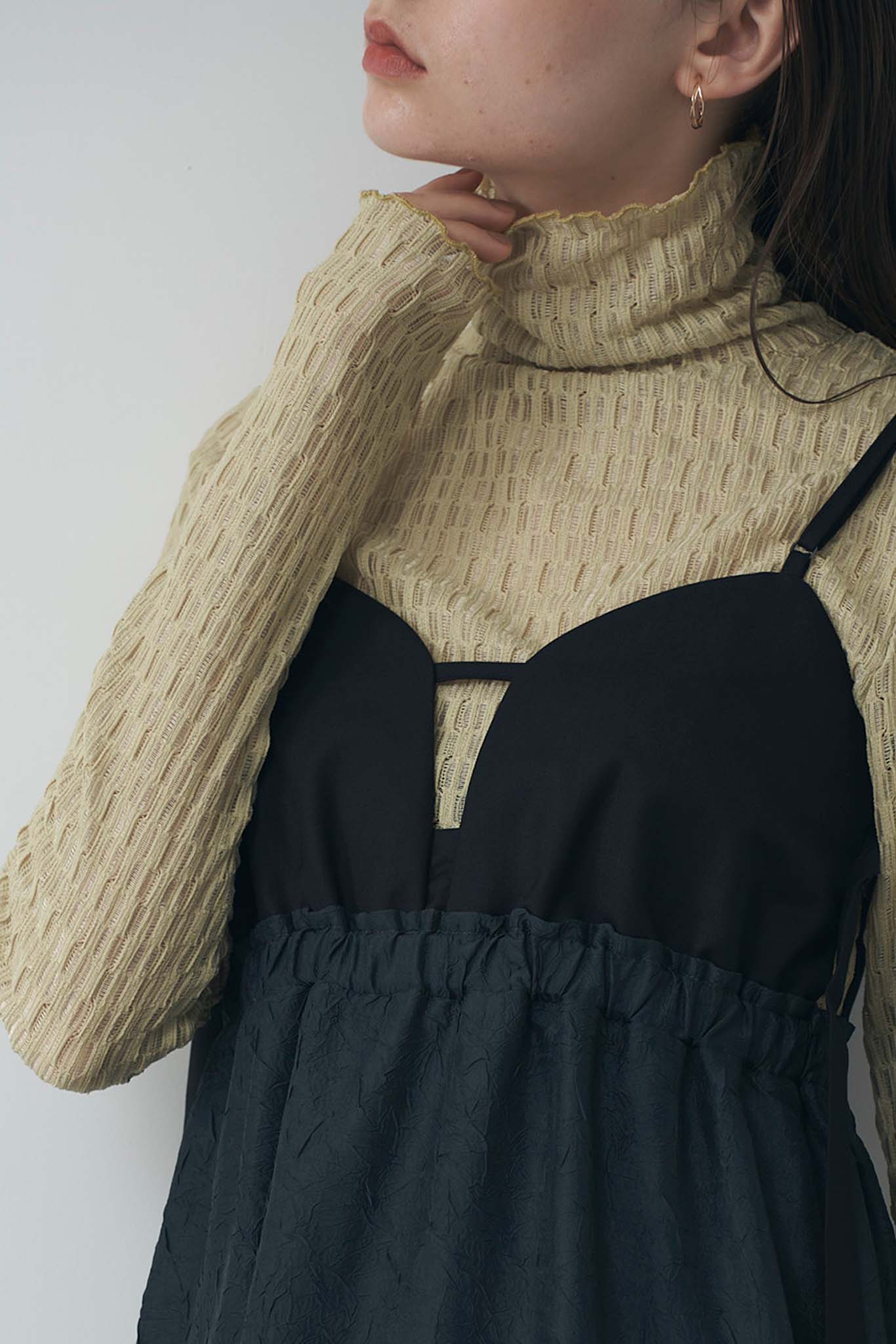 カットレーストップス