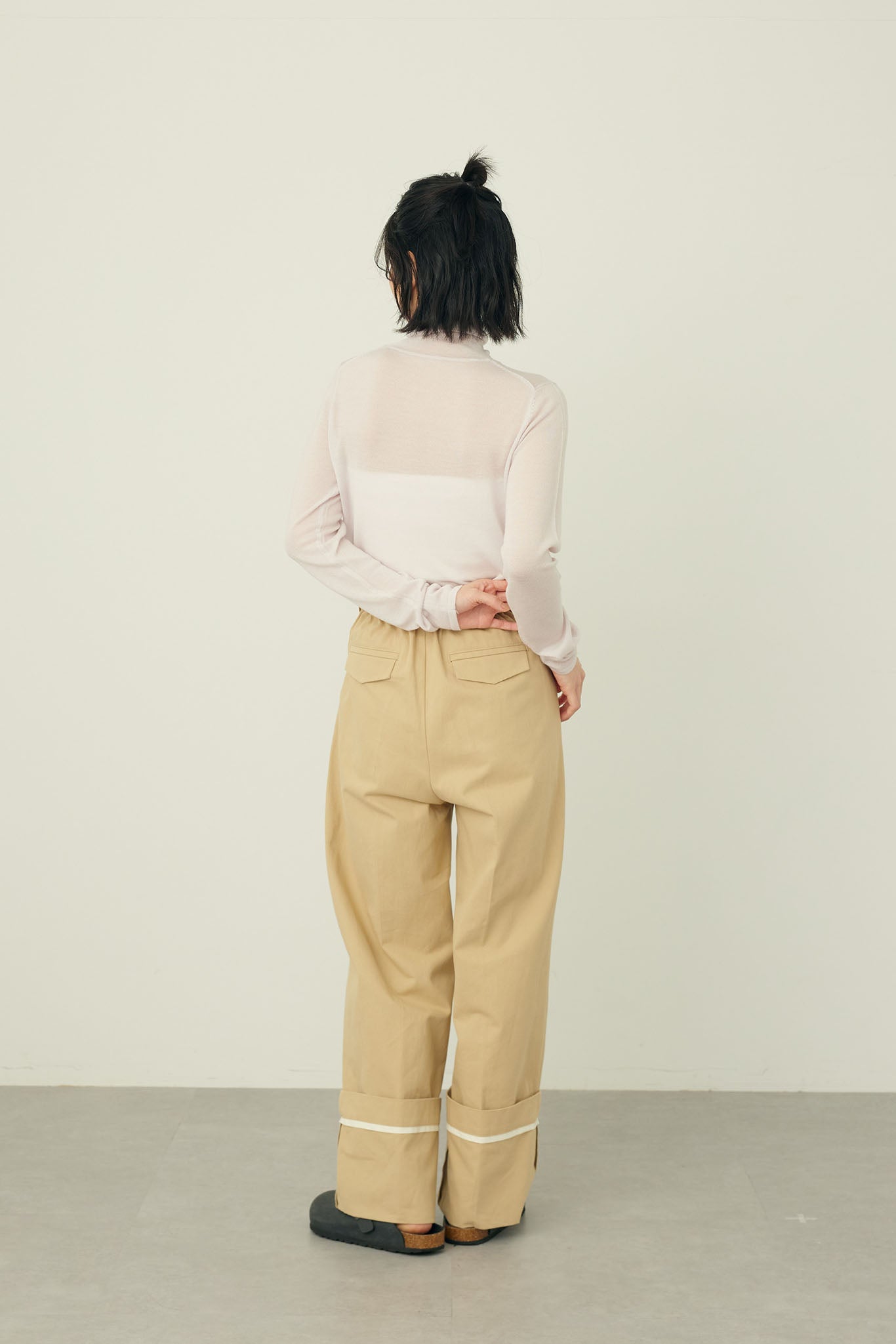 ロールアップパンツ