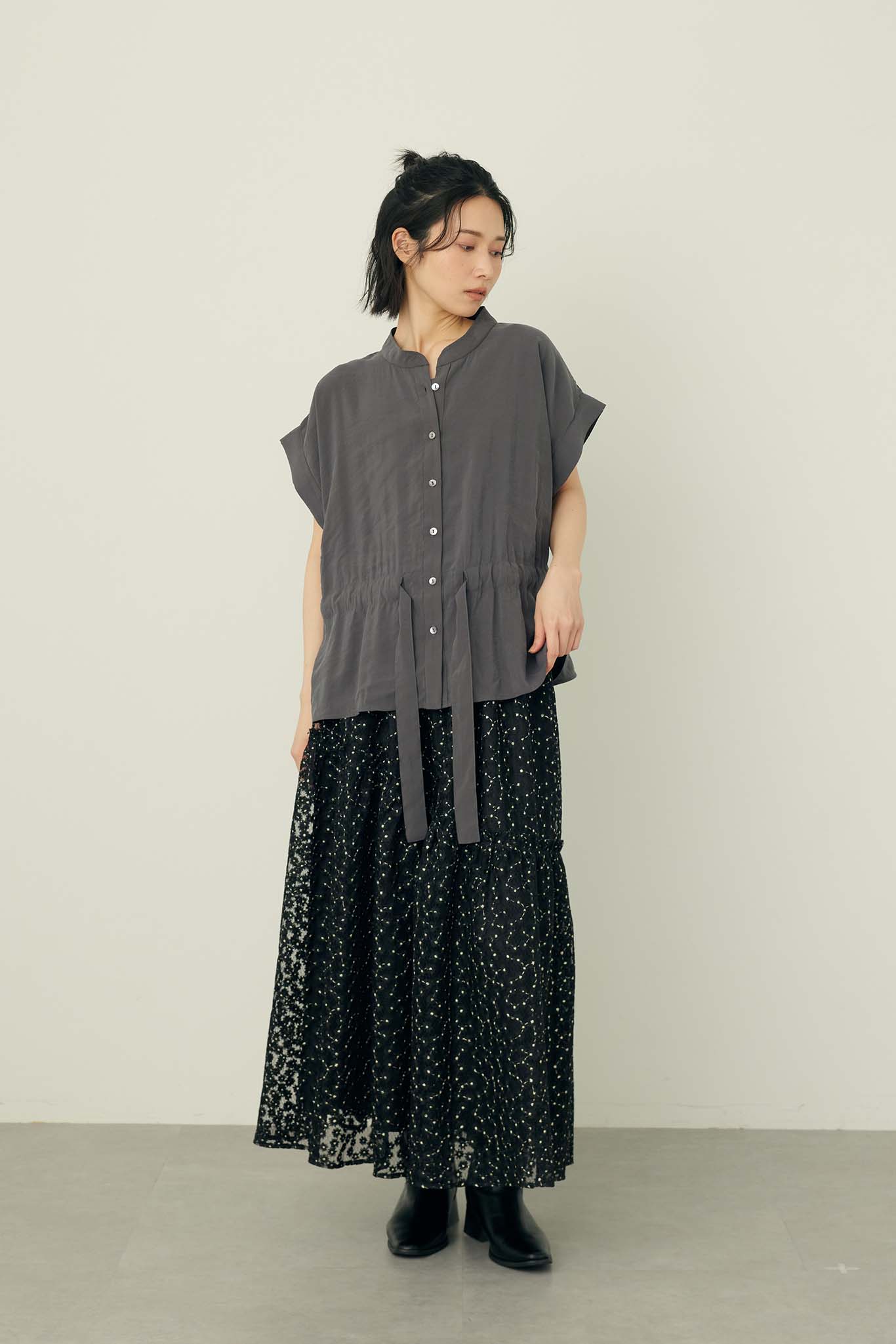 フラワー刺しゅうシアスカート