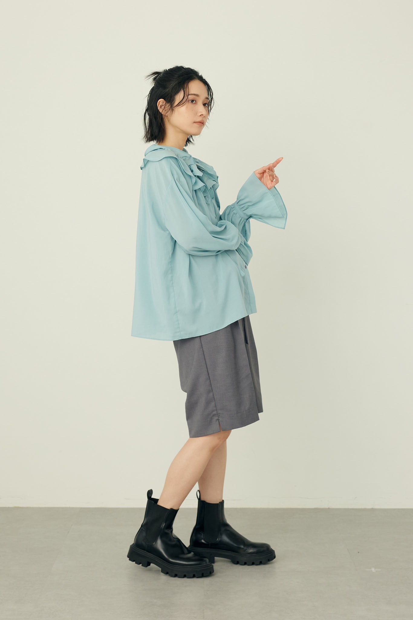 ラッフルシアブラウス