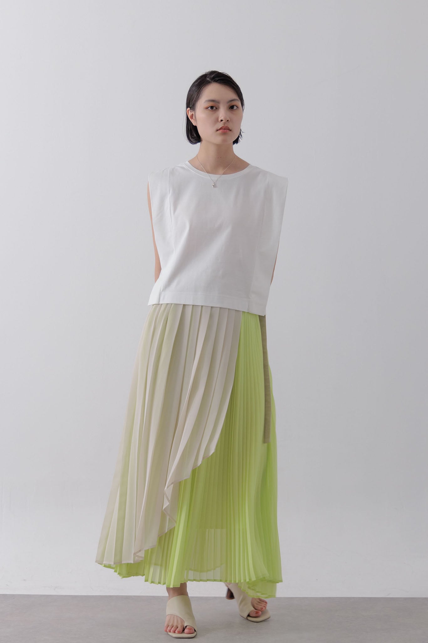 Wrap layered pleated skirt