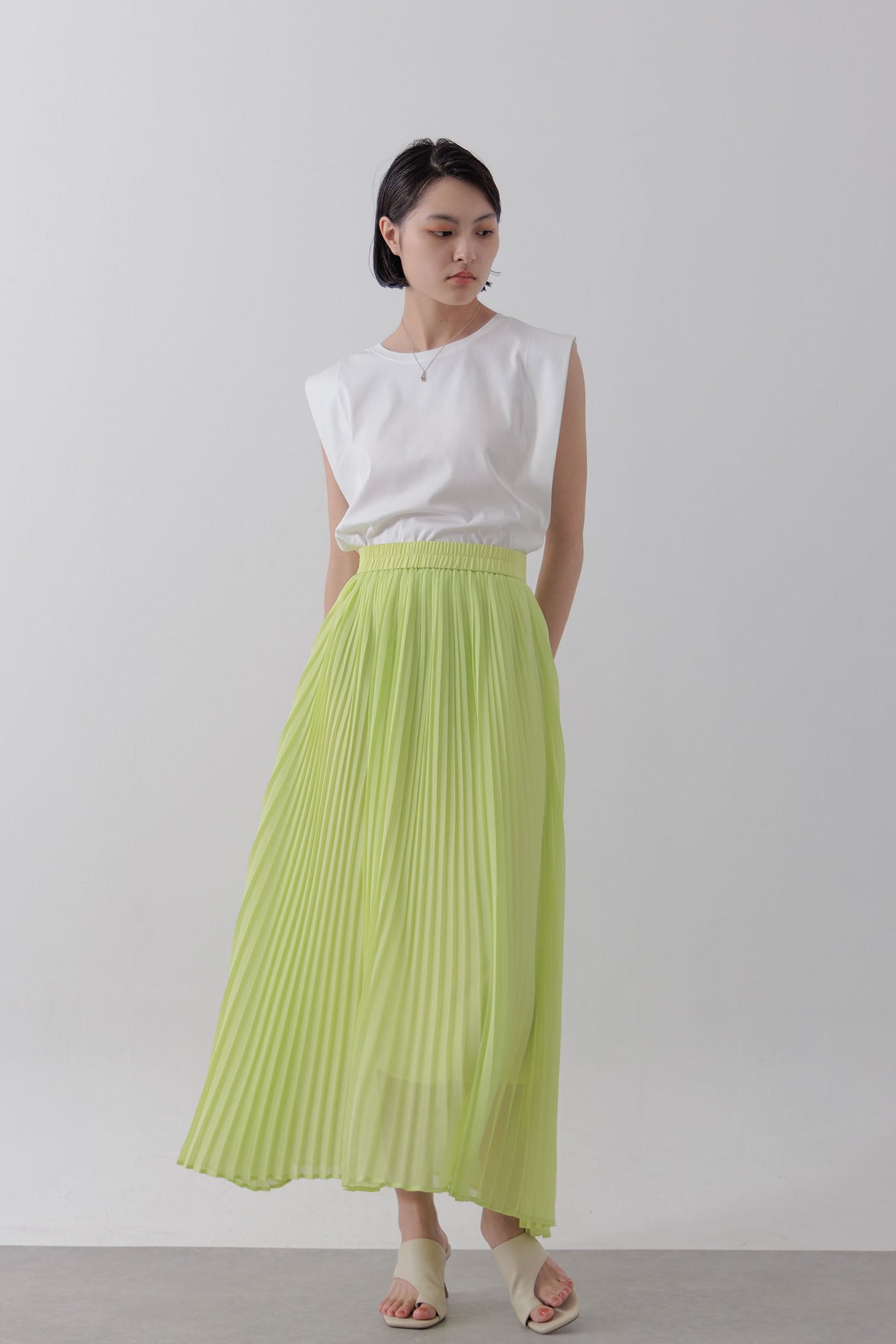 Wrap layered pleated skirt