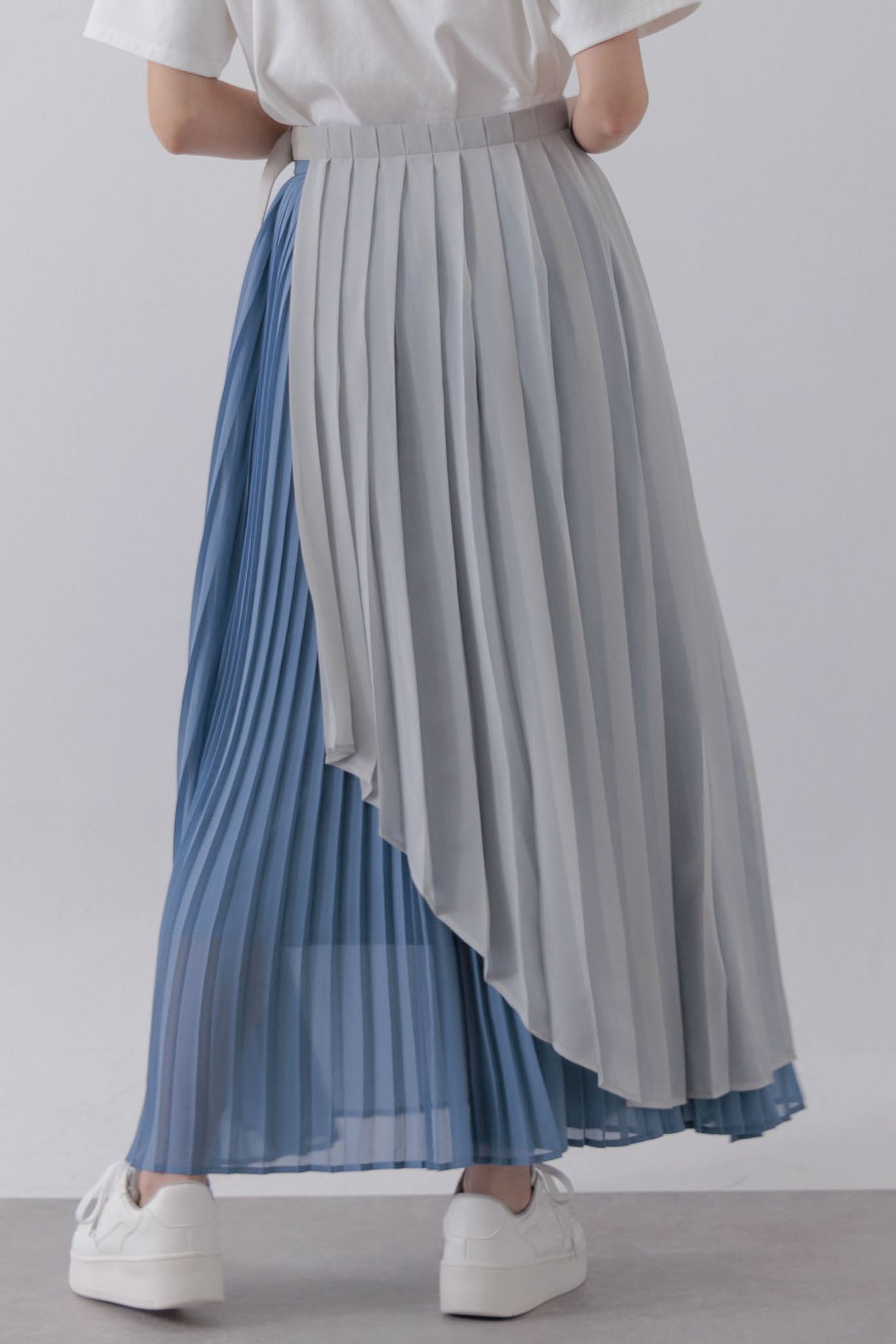 Wrap layered pleated skirt