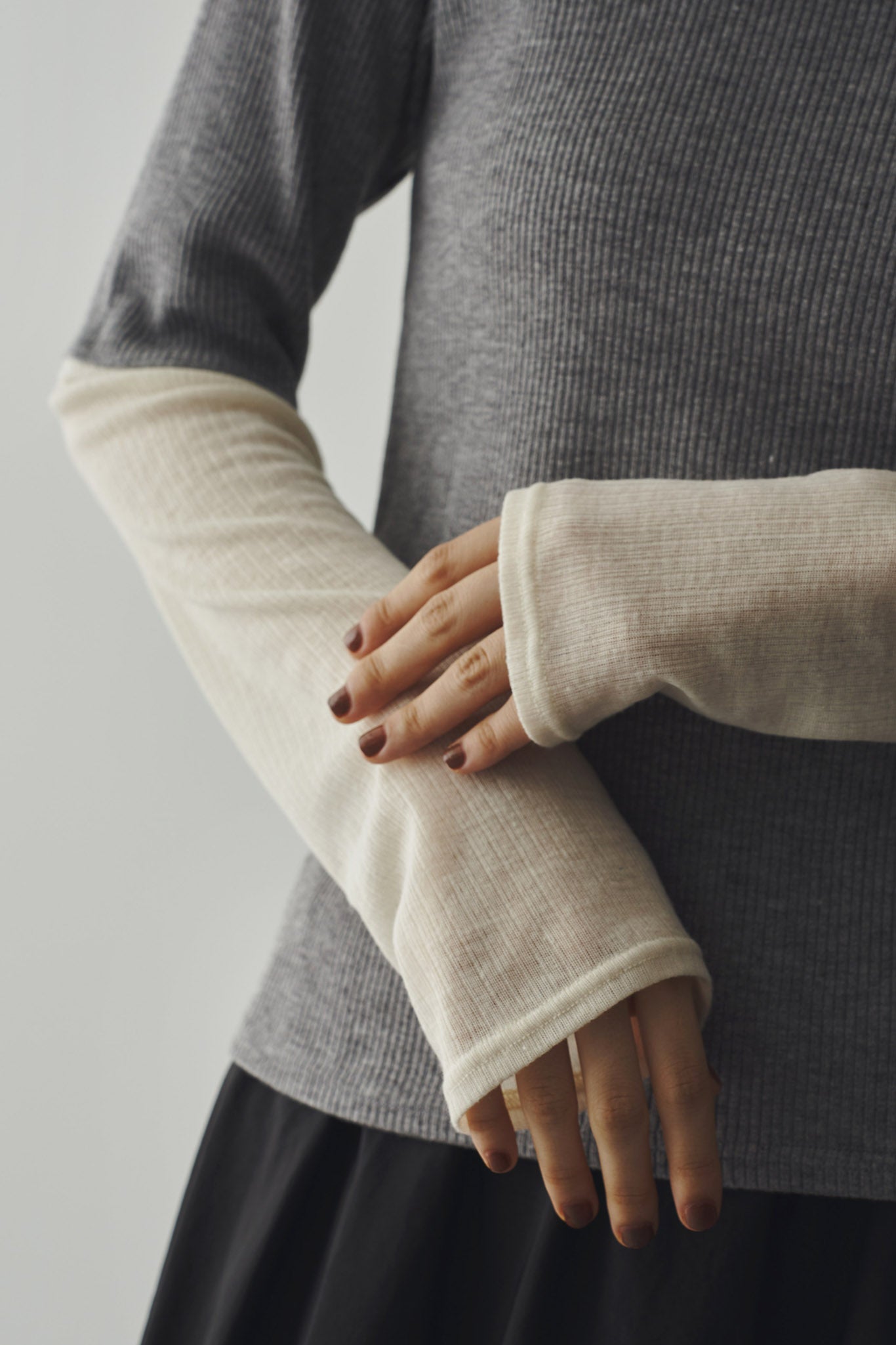 バイカラーリブトップス