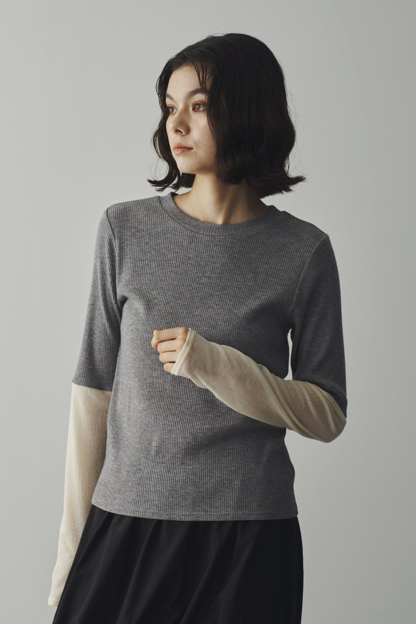 バイカラーリブトップス