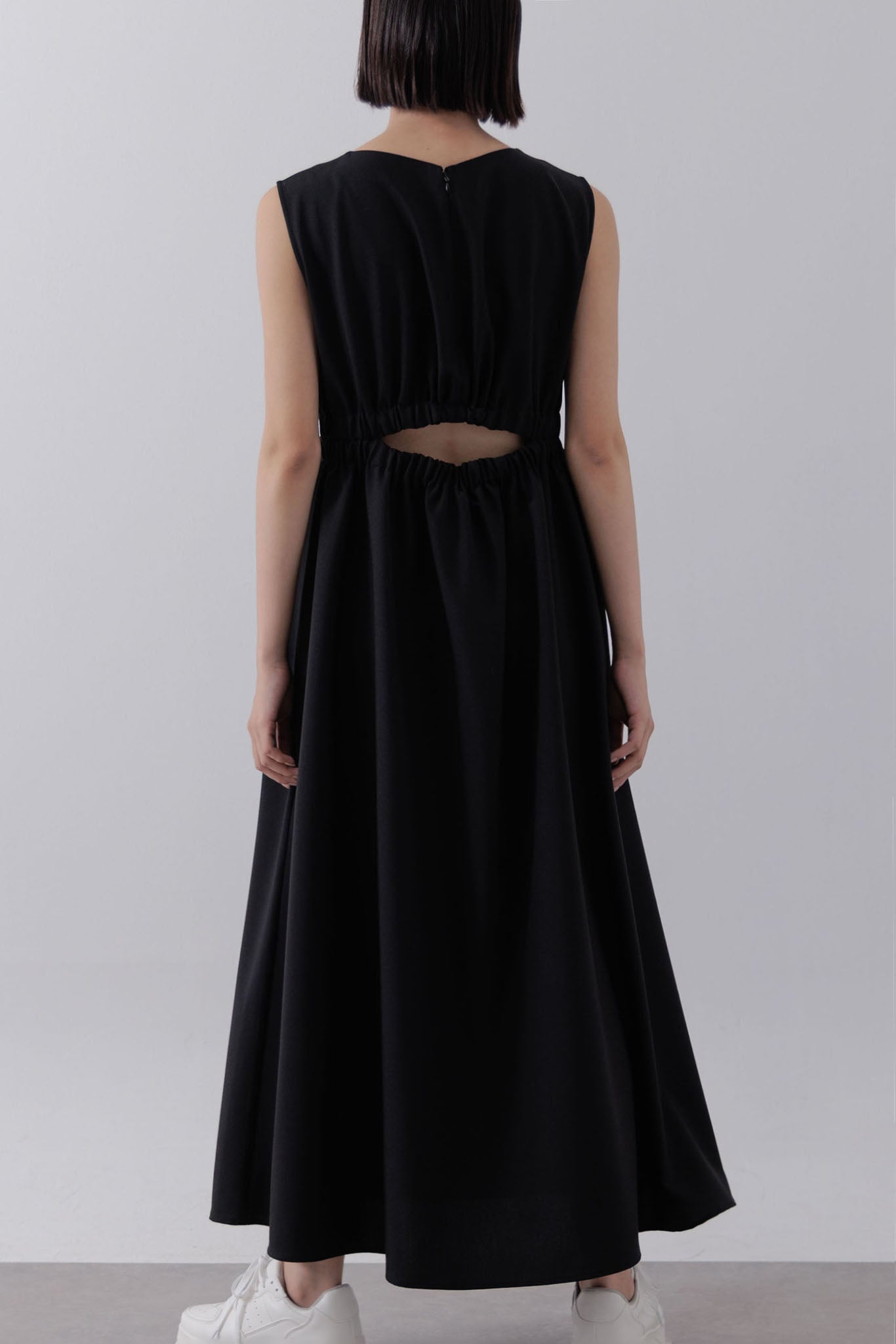 Back cutting V-neck dress