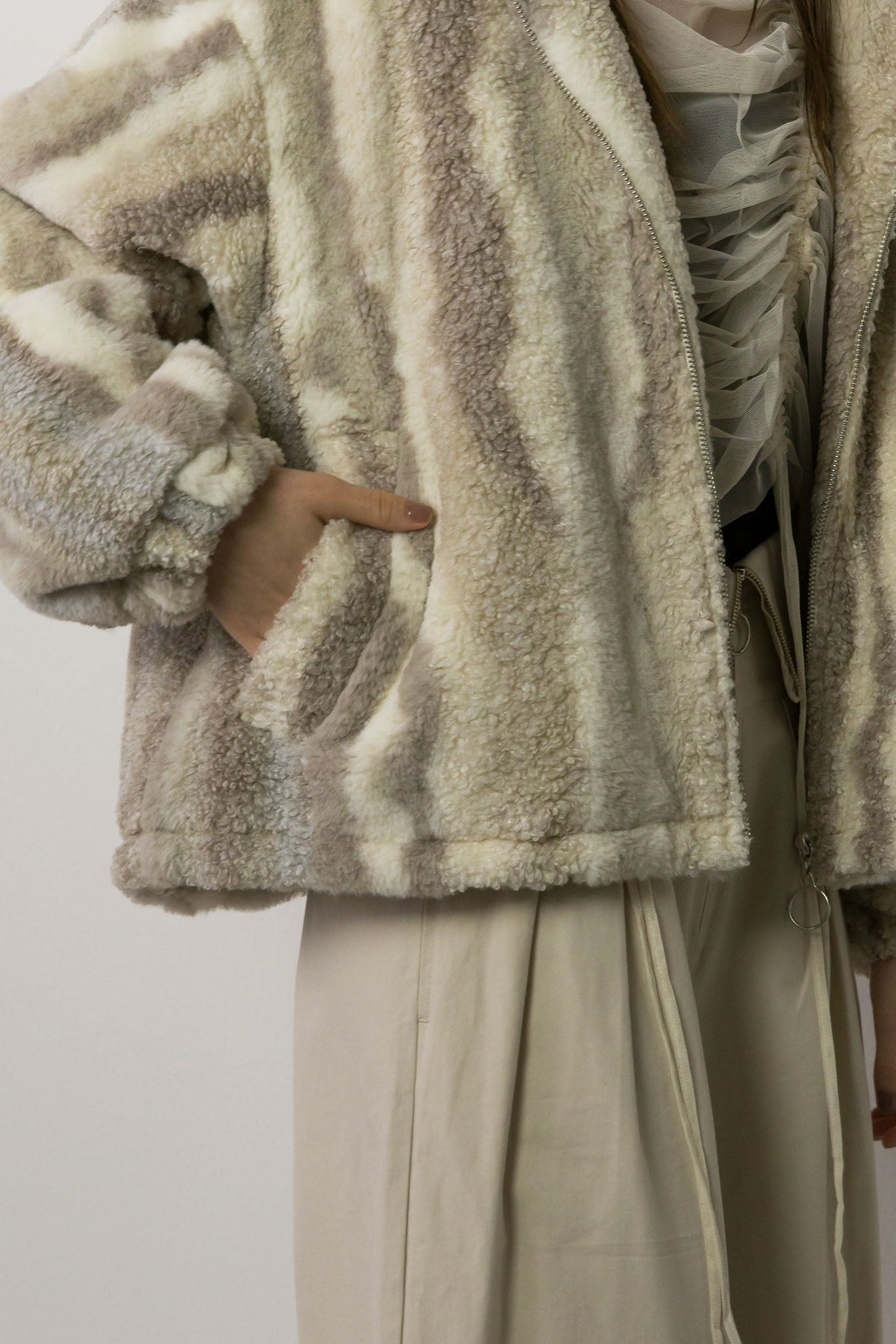 カールボアブルゾン