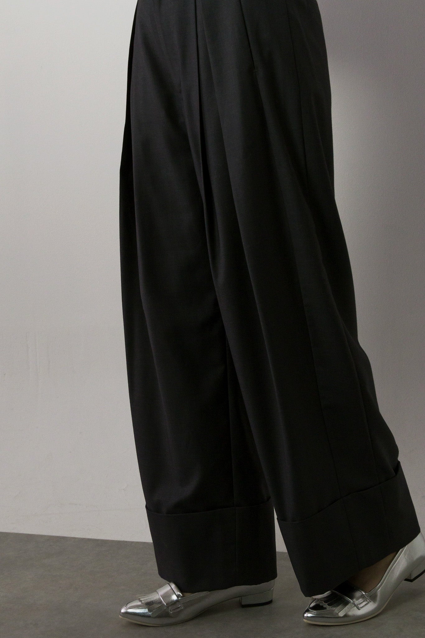 サキソニーロールアップパンツ