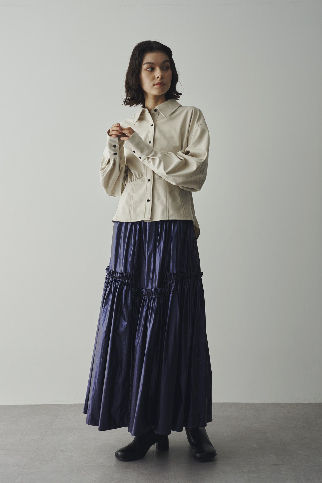 Shiny gathered skirt