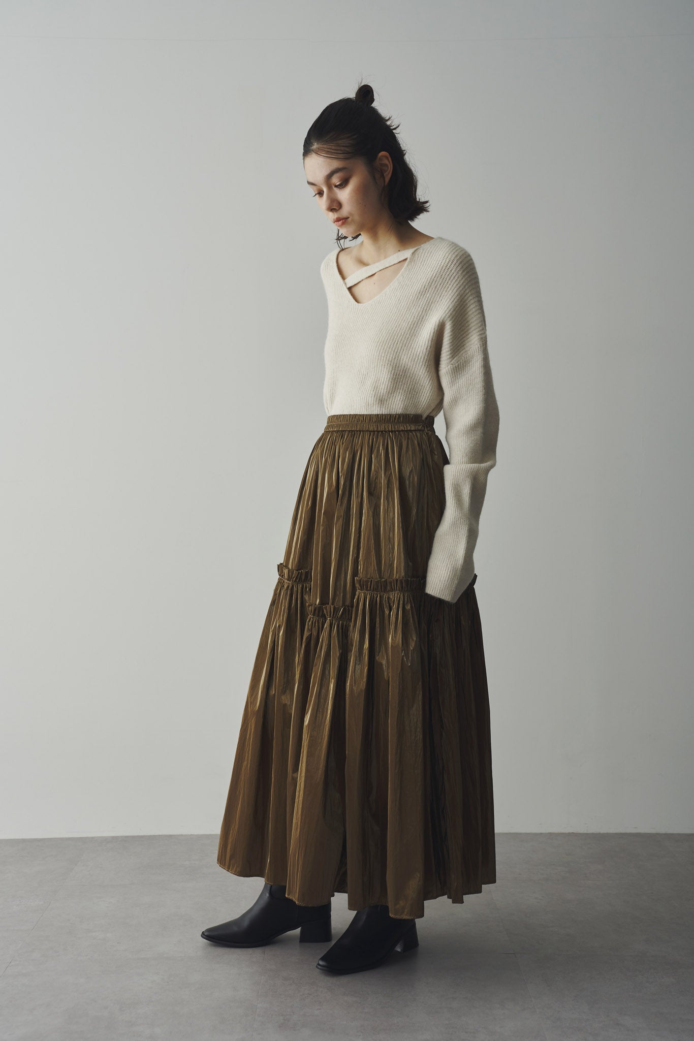 Shiny gathered skirt
