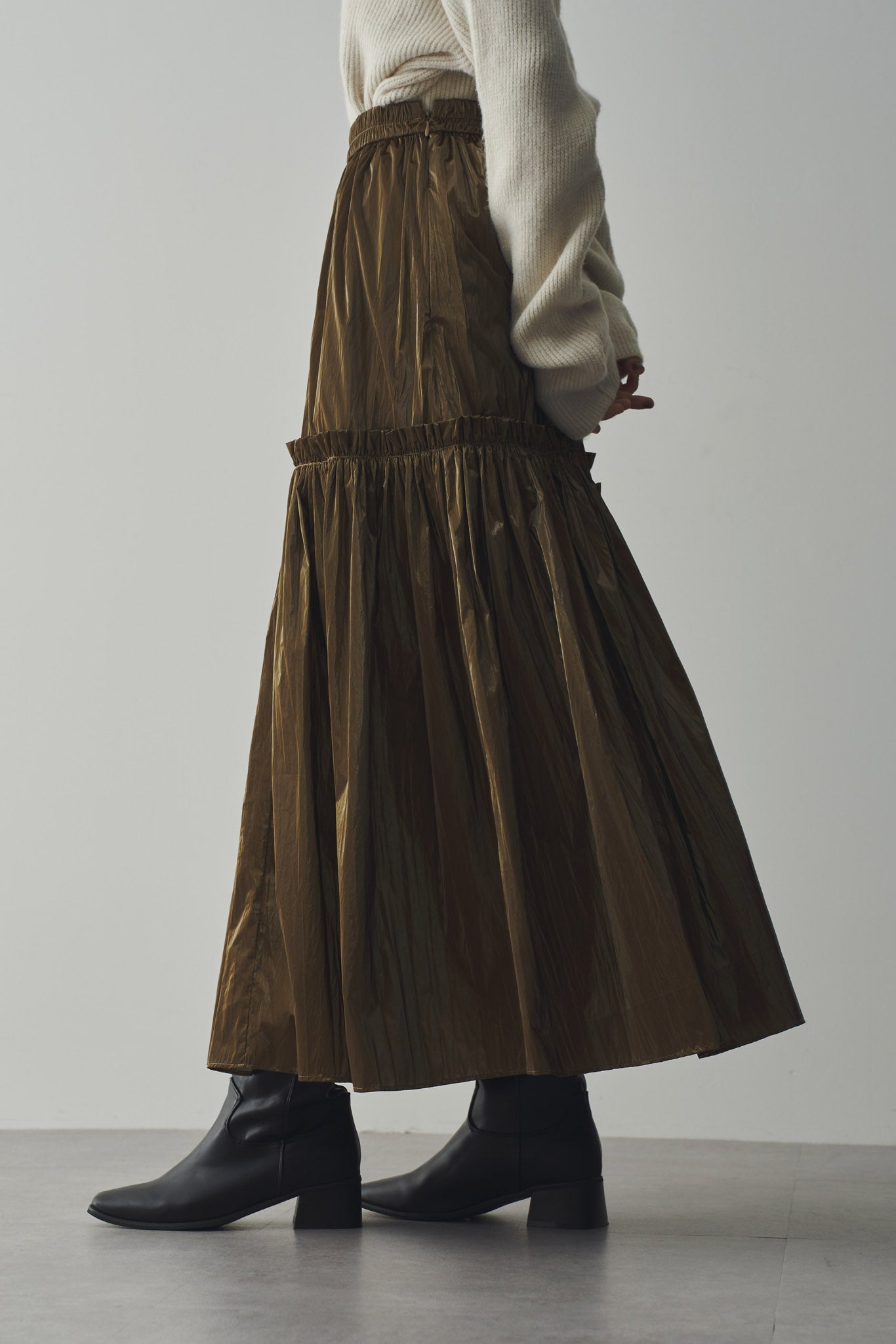 シャイニーギャザースカート