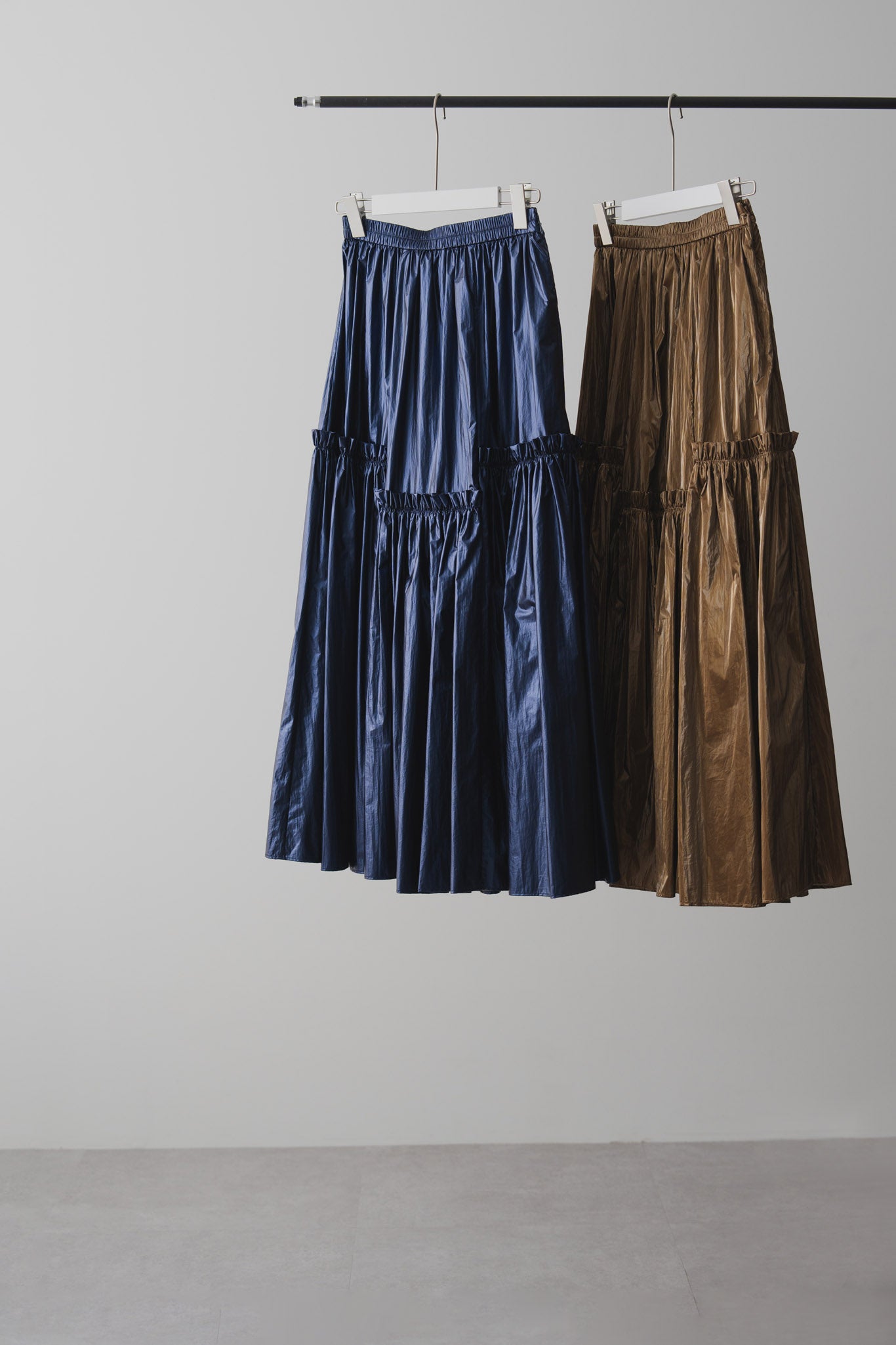 Shiny gathered skirt