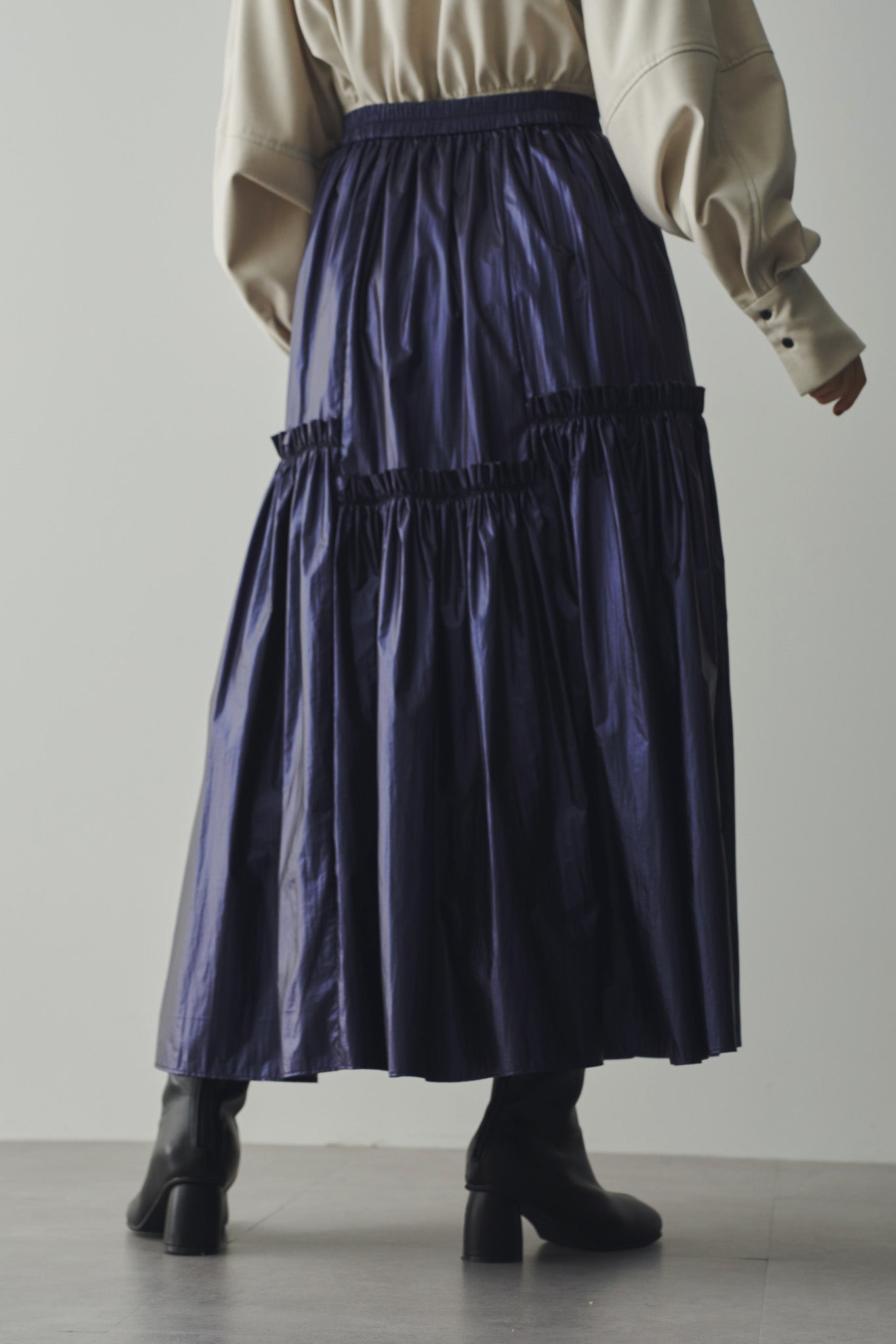 シャイニーギャザースカート