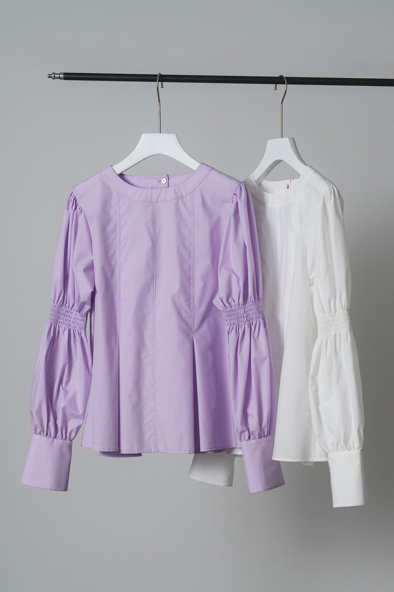 ギャザースリーブブラウス