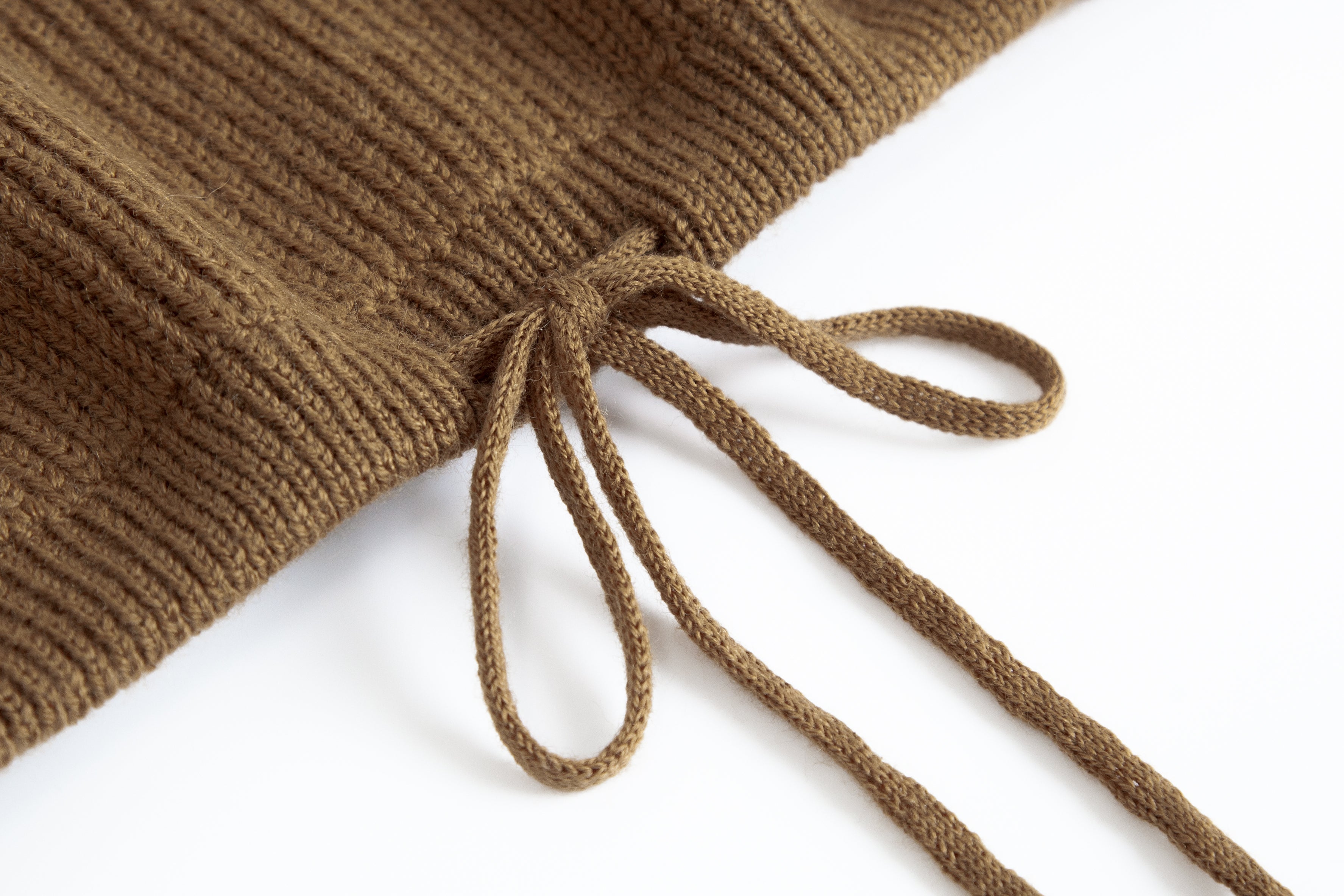 Cropped knit gilet