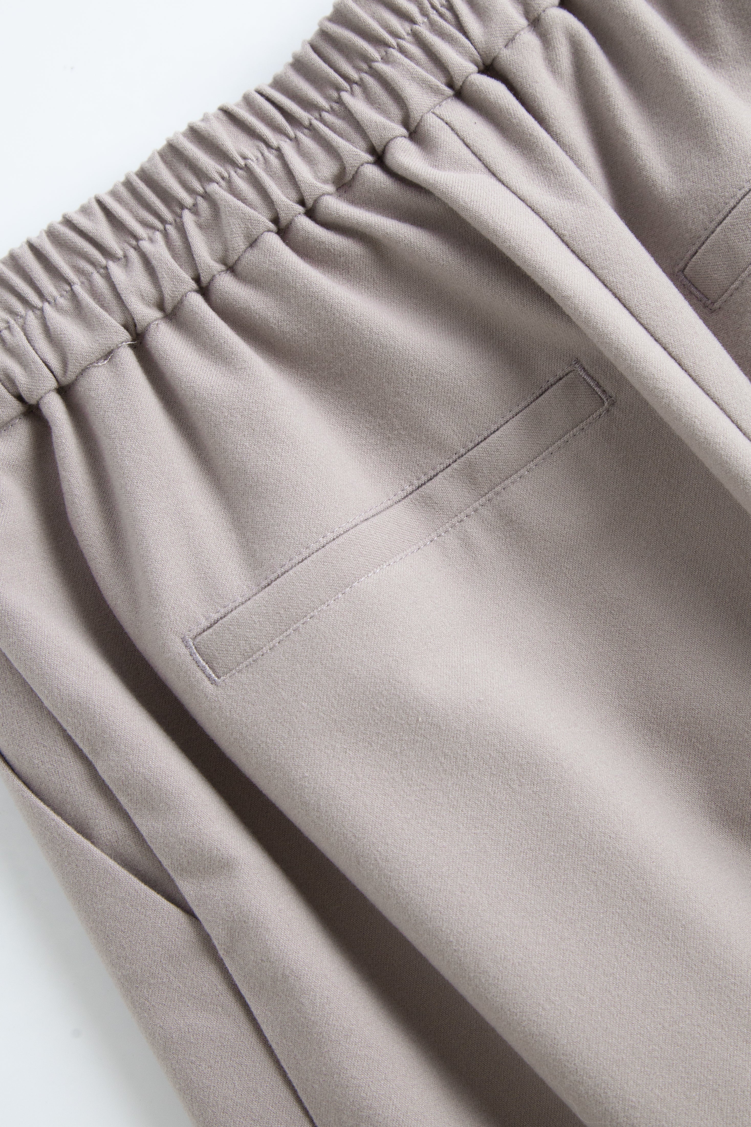 サルエルタックパンツ