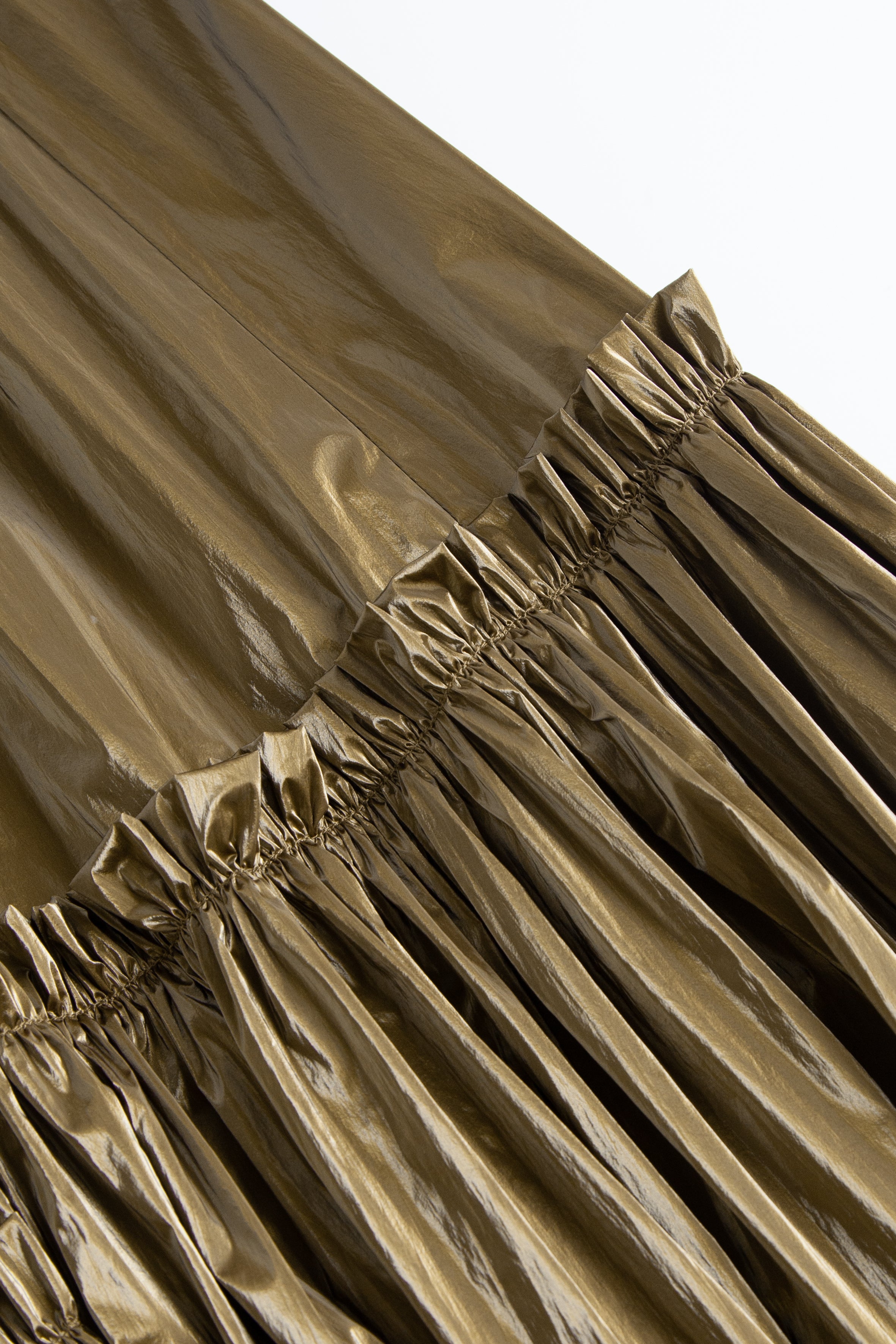 Shiny gathered skirt