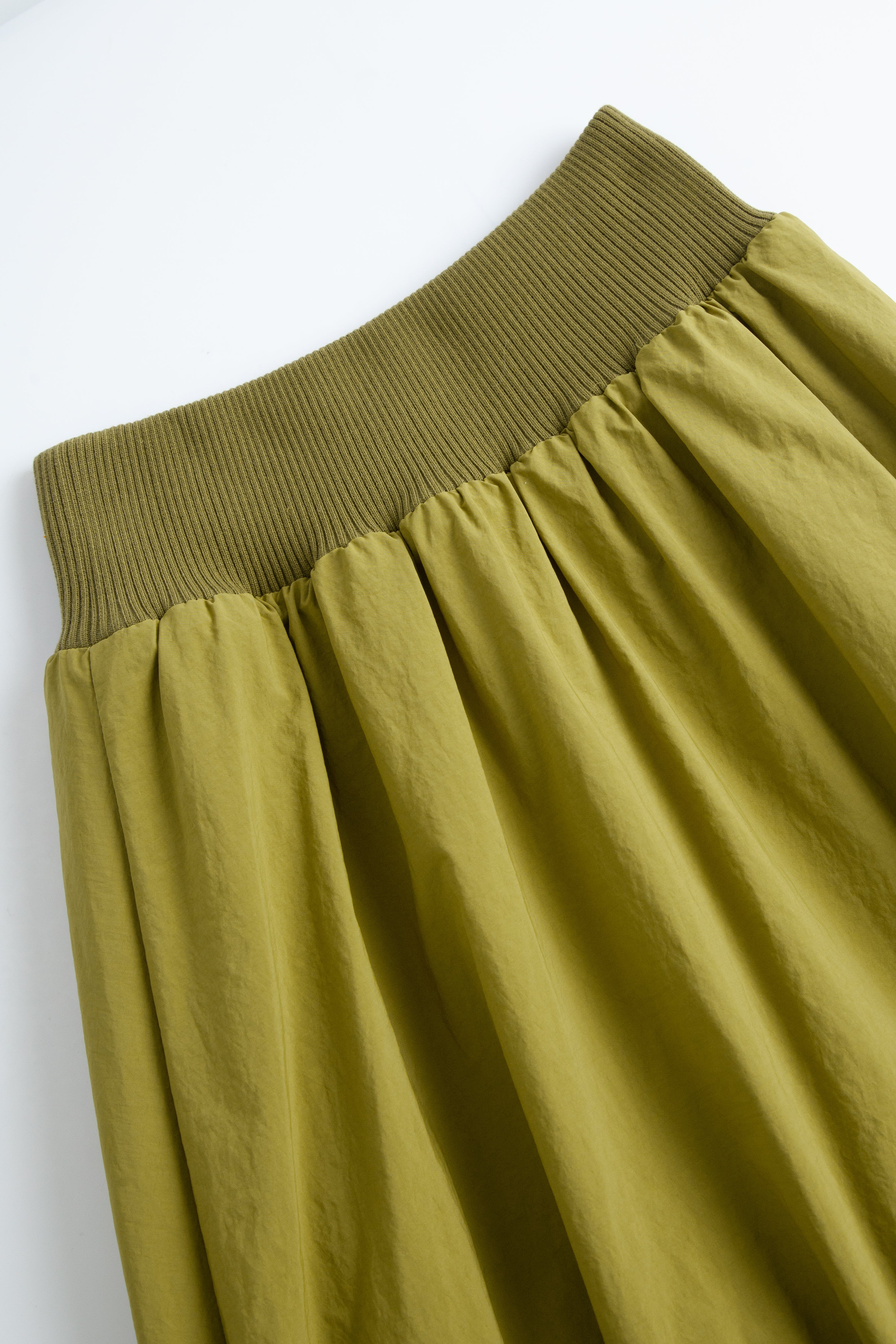 リブウエストナイロンスカート