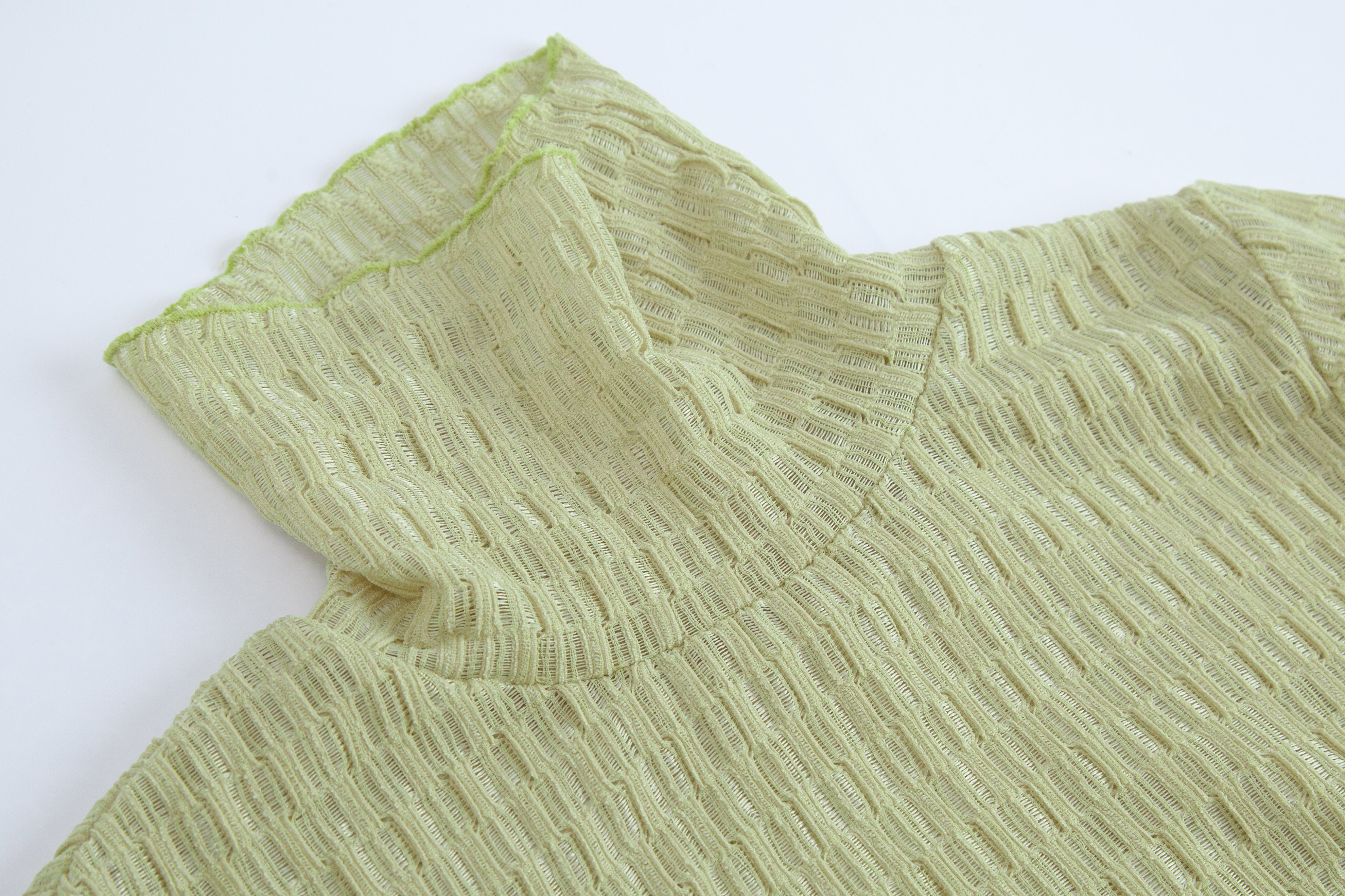 カットレーストップス