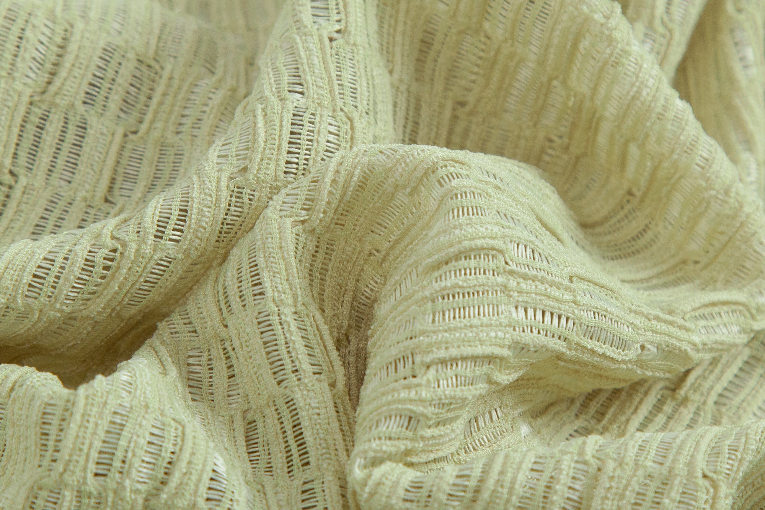 カットレーストップス