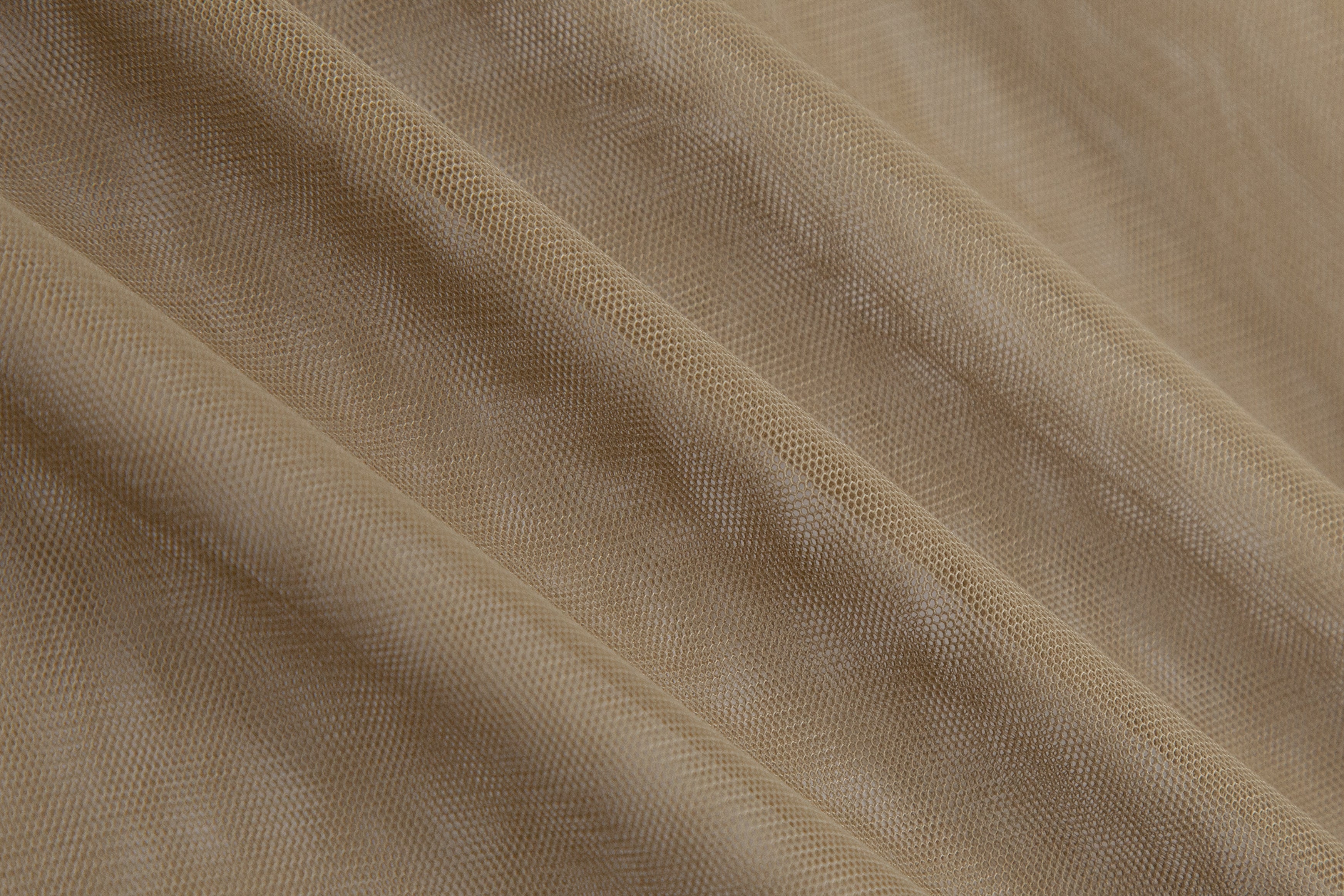 フリル付きチュールシアトップス