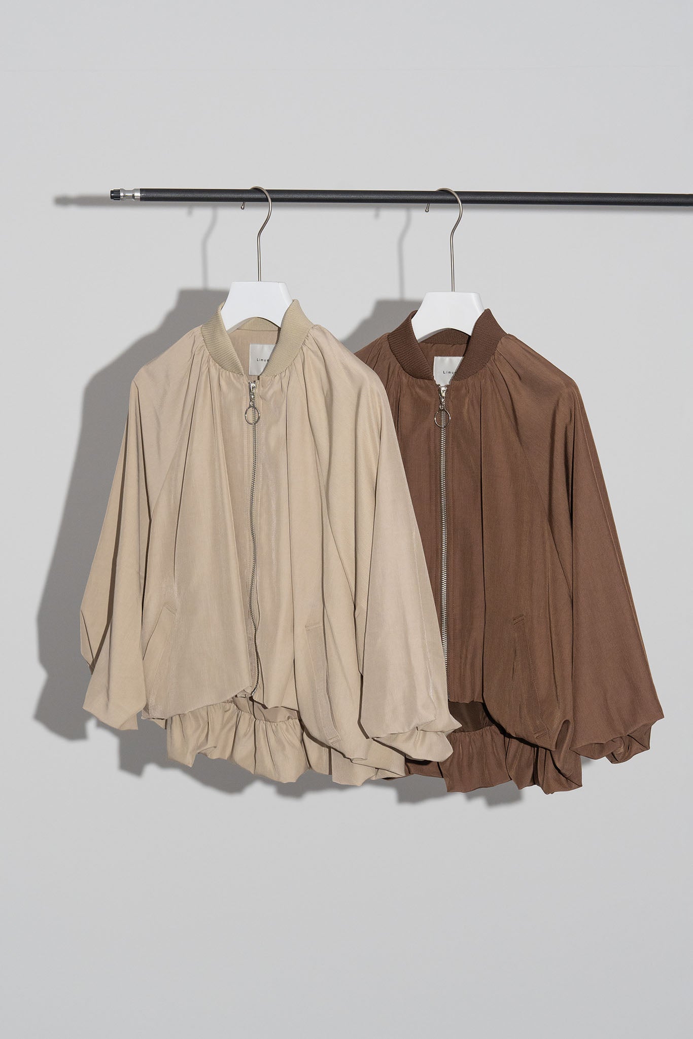 Balloon hem zip blouson