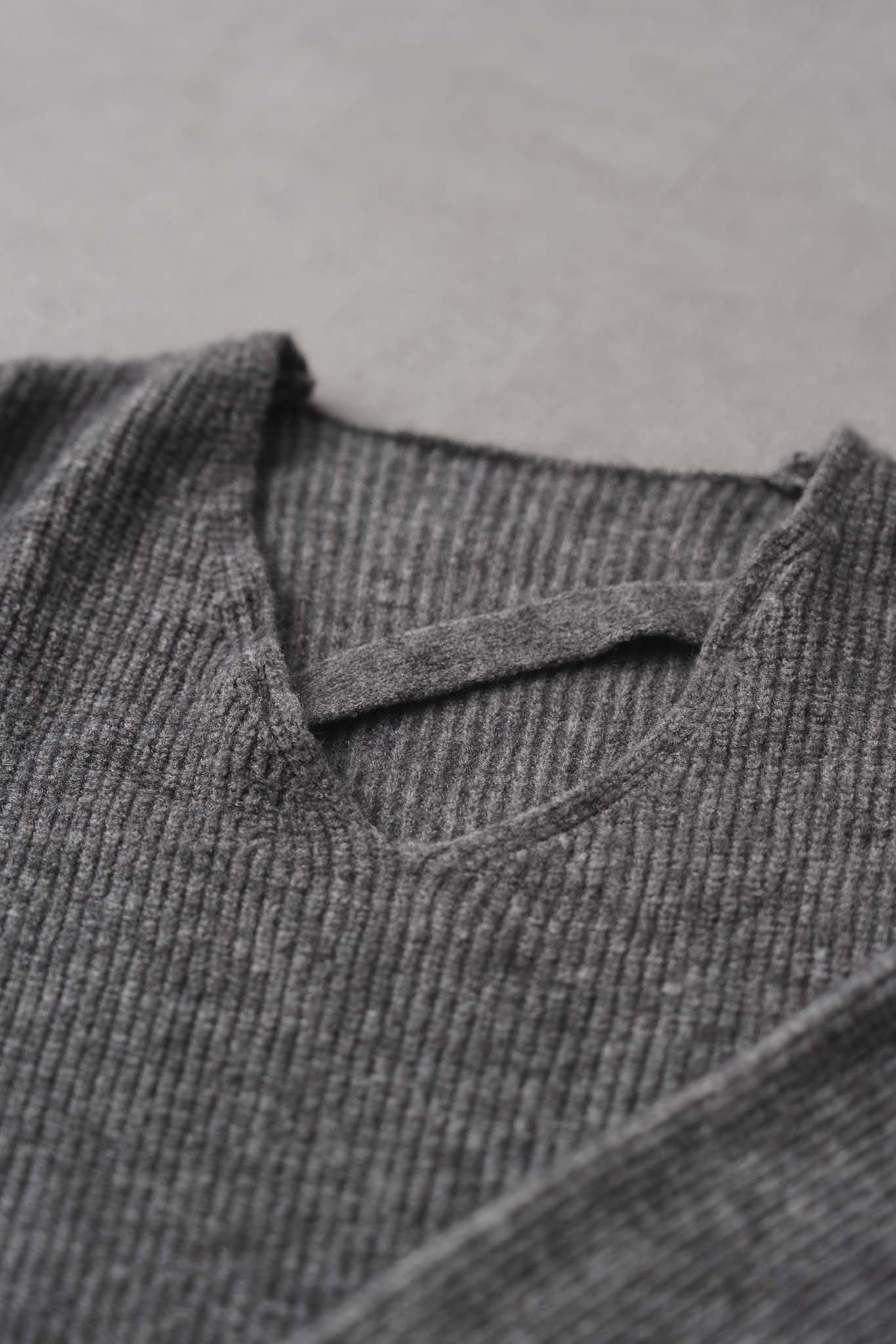 One-sided neck design knit