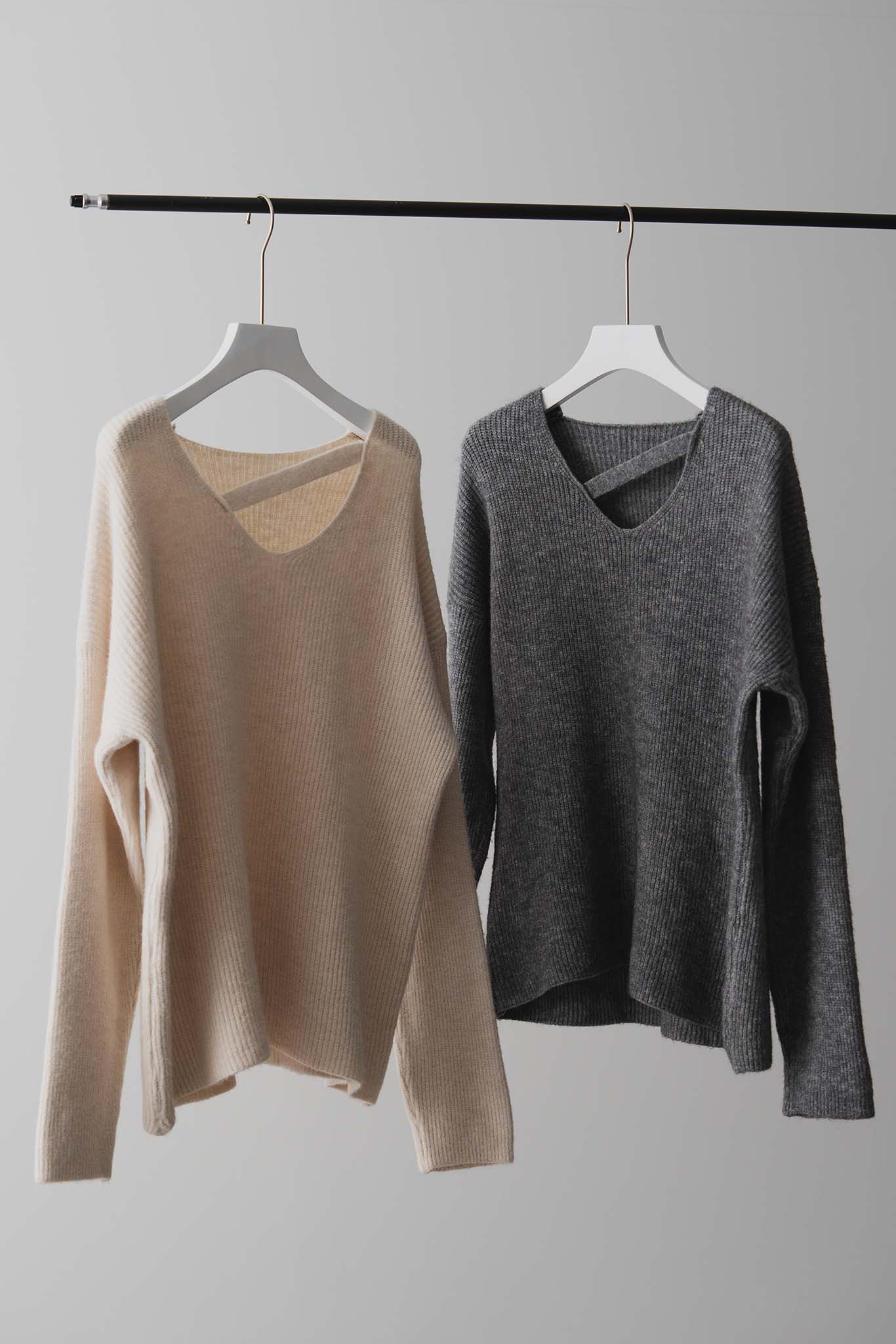 One-sided neck design knit
