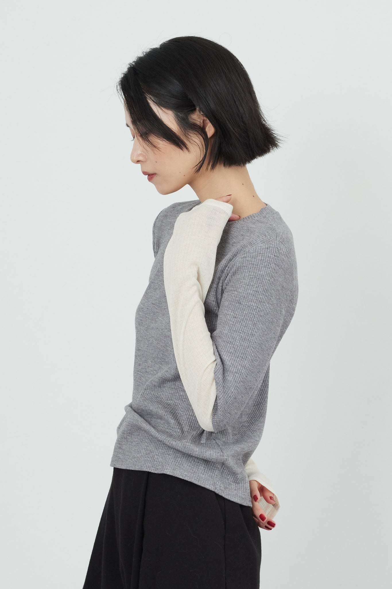 バイカラーリブトップス