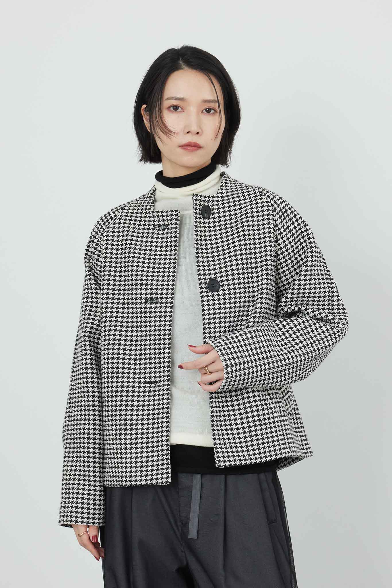 9万✨美品 フォクシー Trauaille ショートジャケット ノーカラー 40 9万✨美品 フォクシー Trauaille ショートジャケット ノーカラー 40