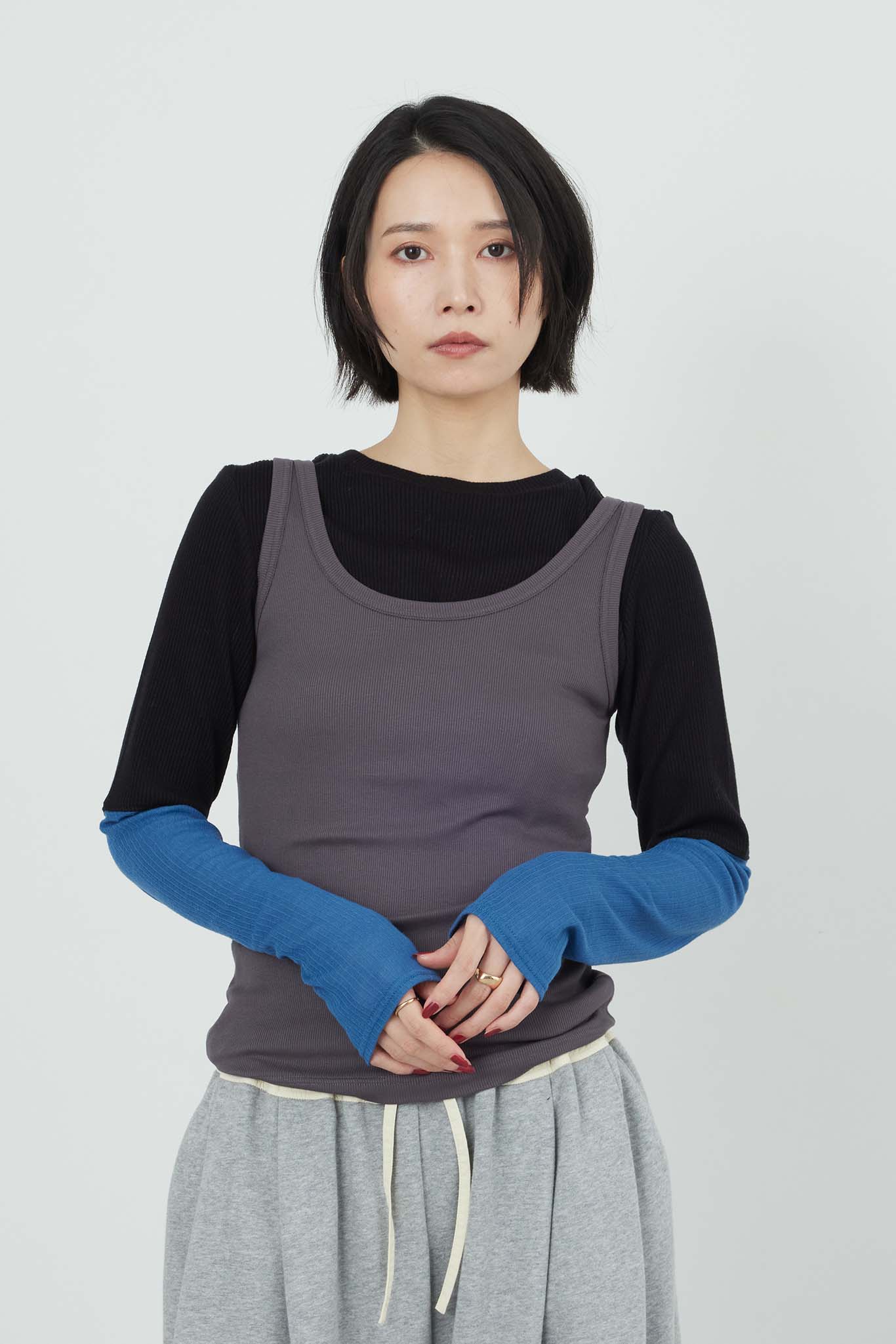 バイカラーリブトップス