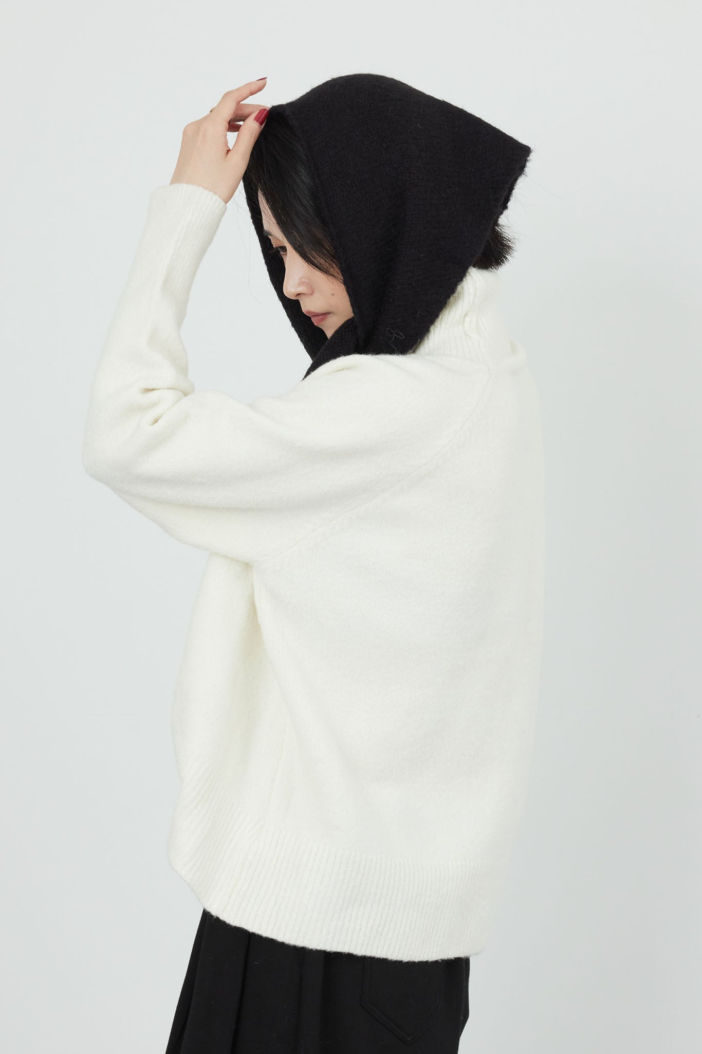 ハイネックモールヤーンニット