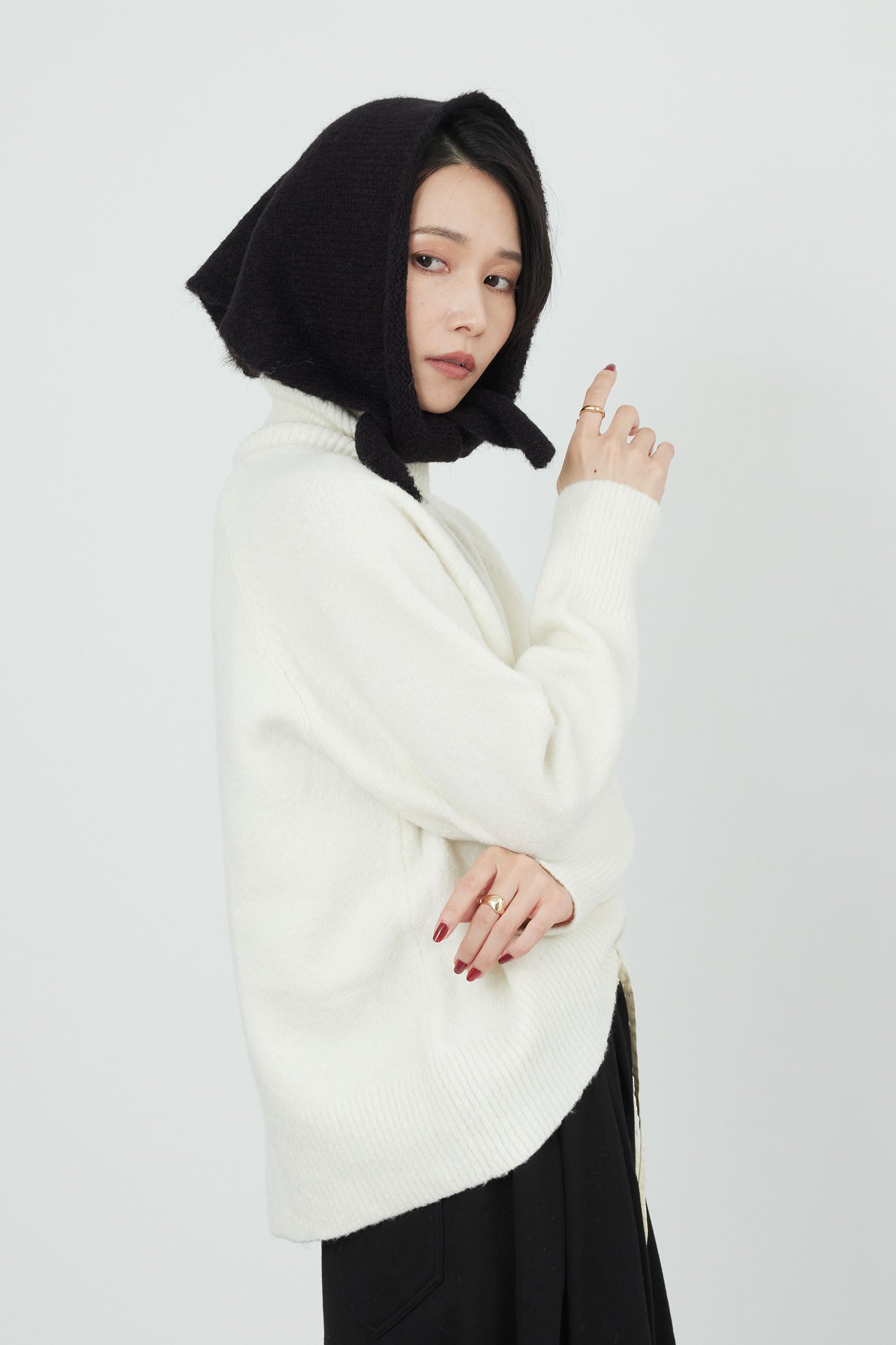 ハイネックモールヤーンニット