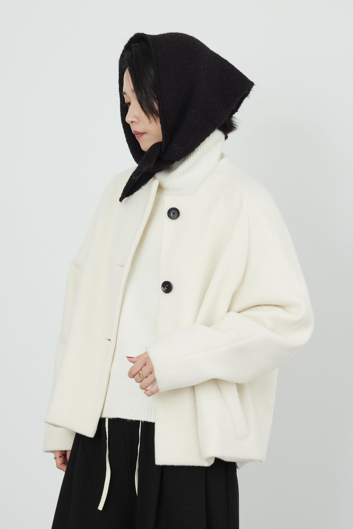 ハイネックモールヤーンニット