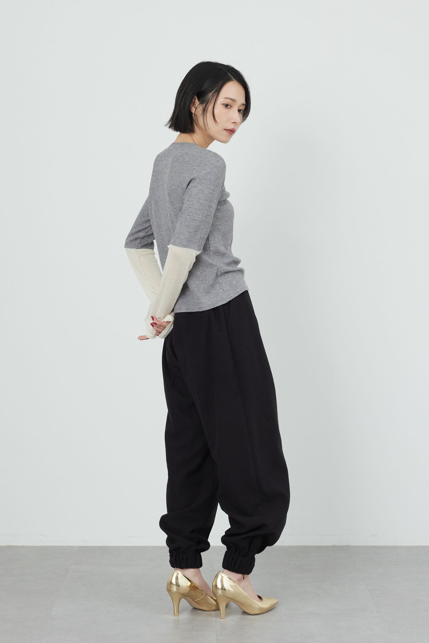 サルエルタックパンツ