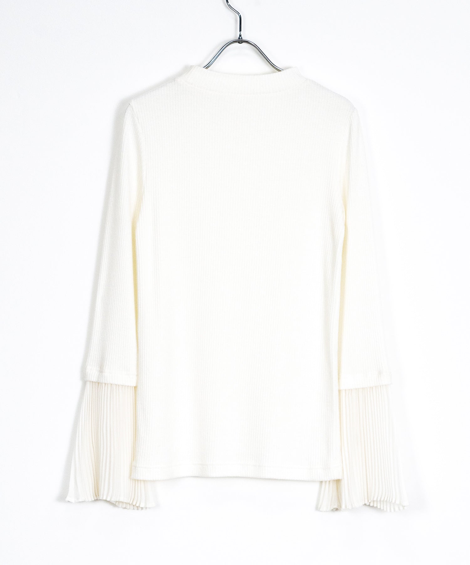 Pleated sleeve ribbed top
