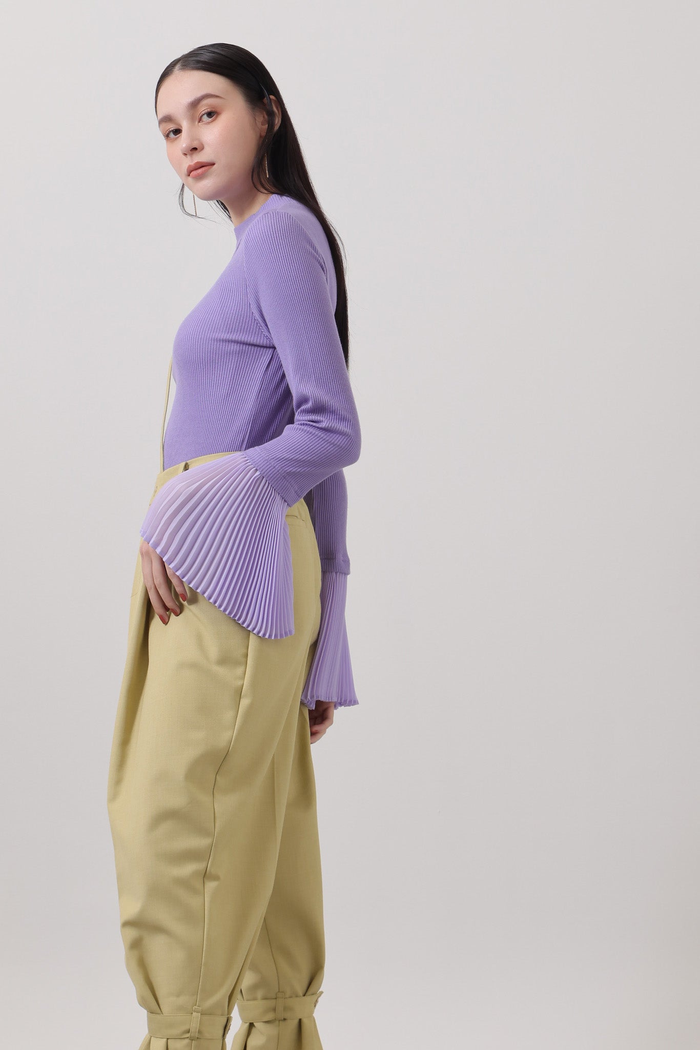 Pleated sleeve ribbed top