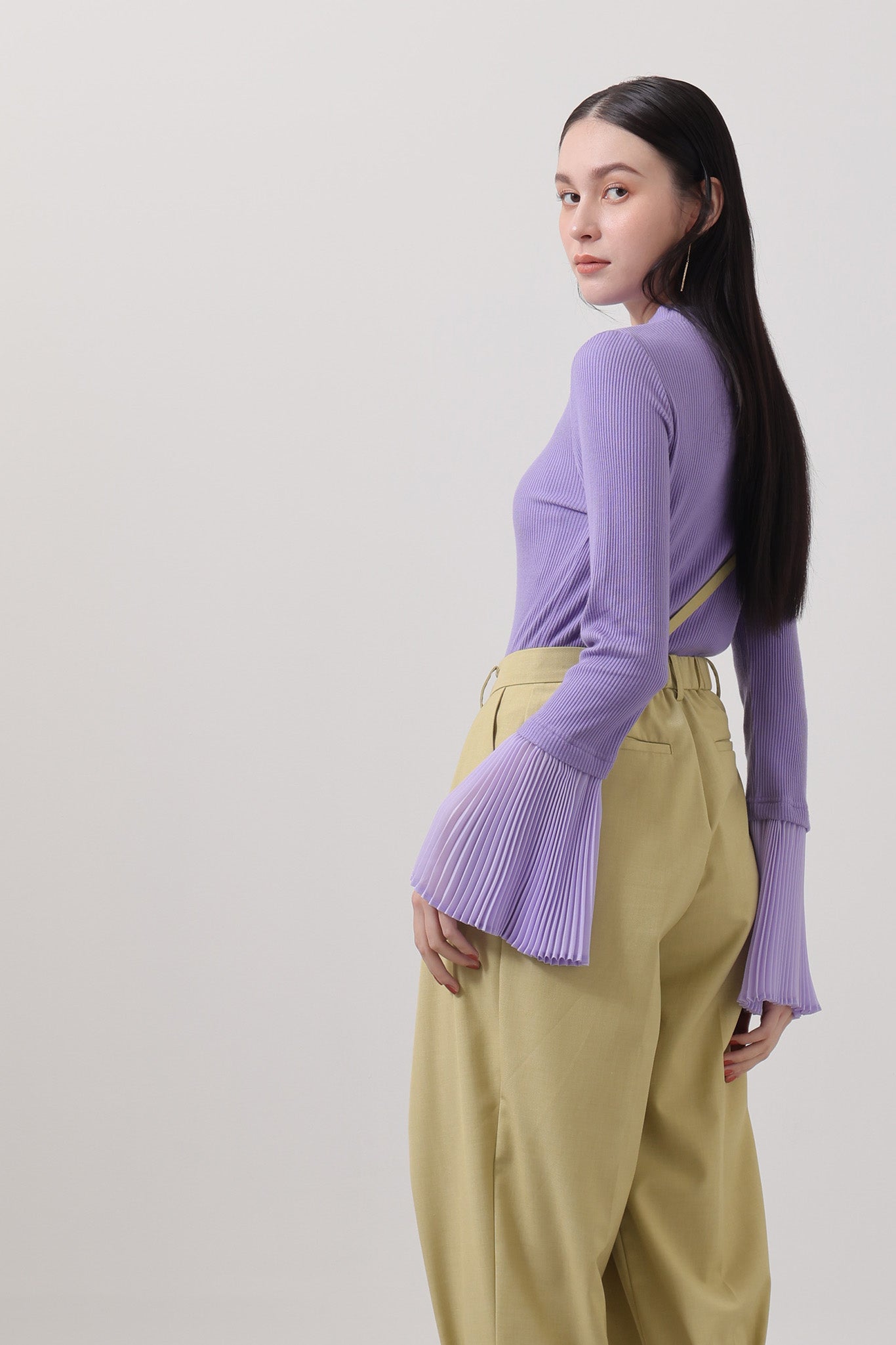 Pleated sleeve ribbed top
