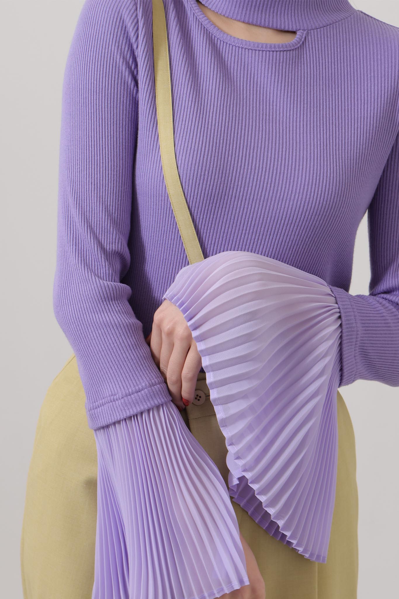 Pleated sleeve ribbed top