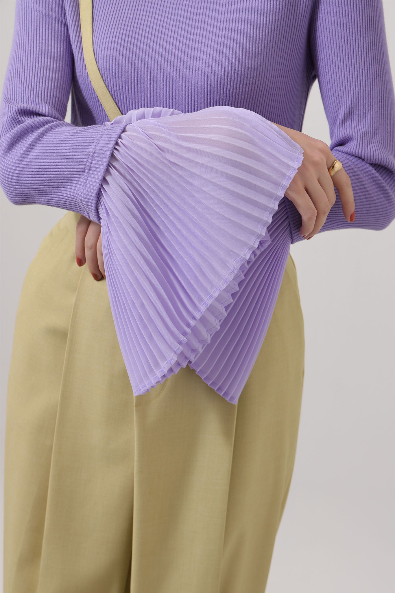 Pleated sleeve ribbed top