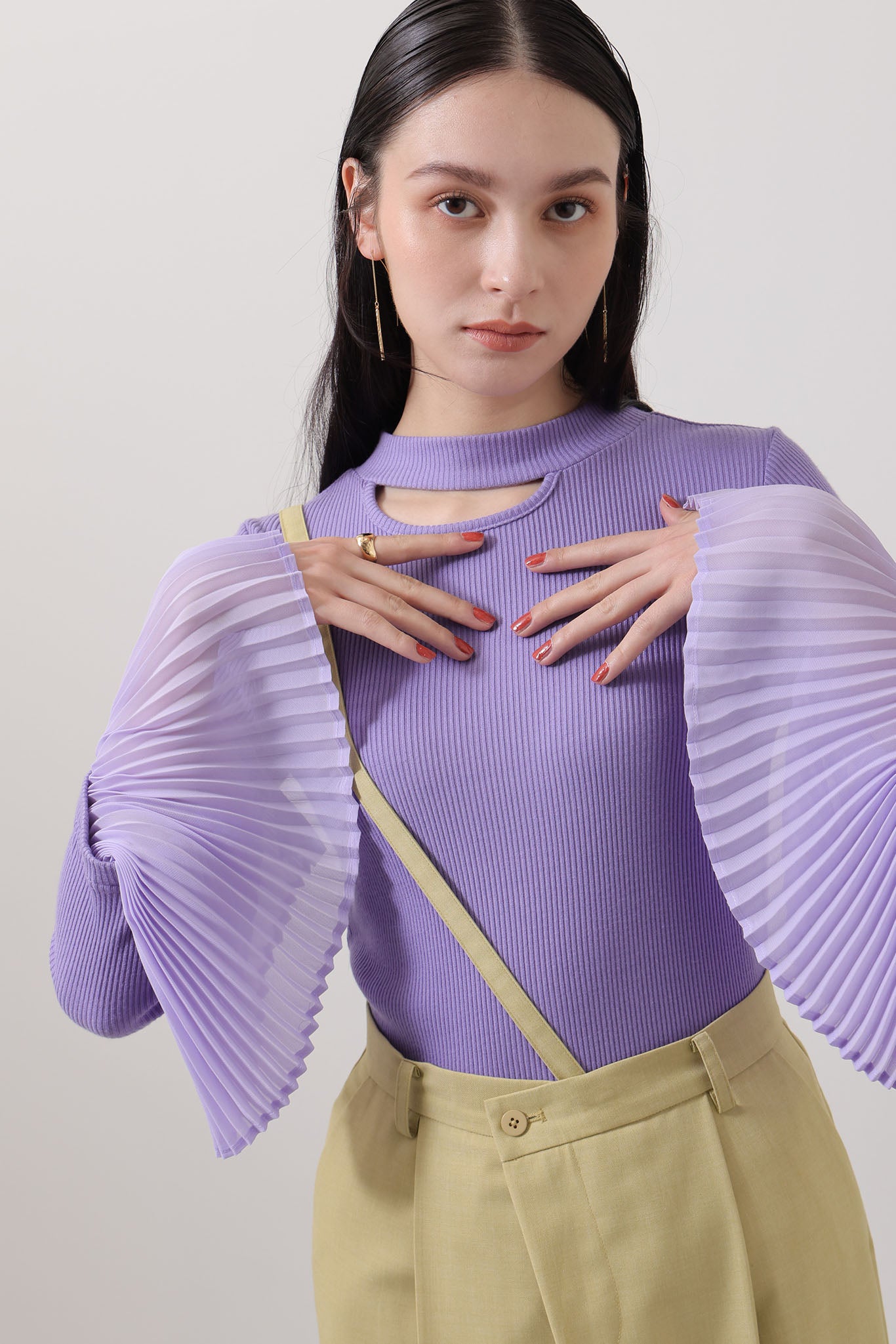 Pleated sleeve ribbed top