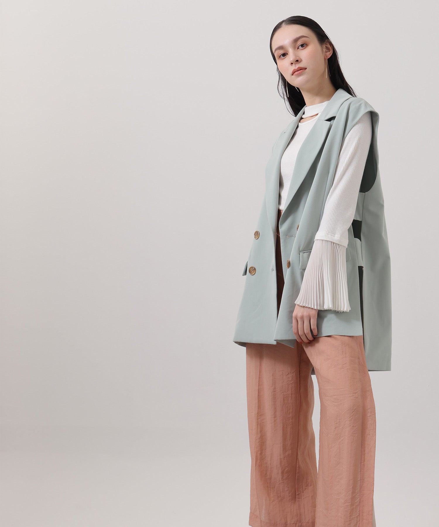Pleated sleeve ribbed top