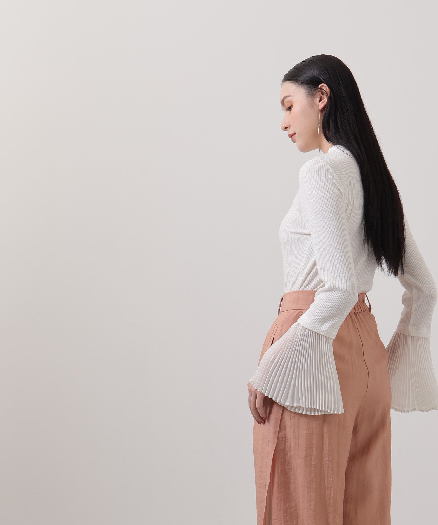 Pleated sleeve ribbed top