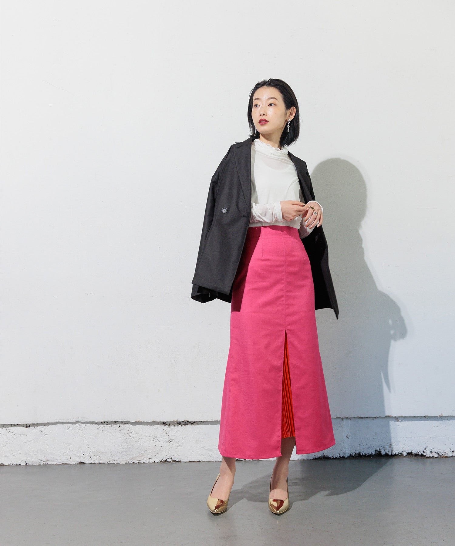 Double-breasted jacket with slit sleeves