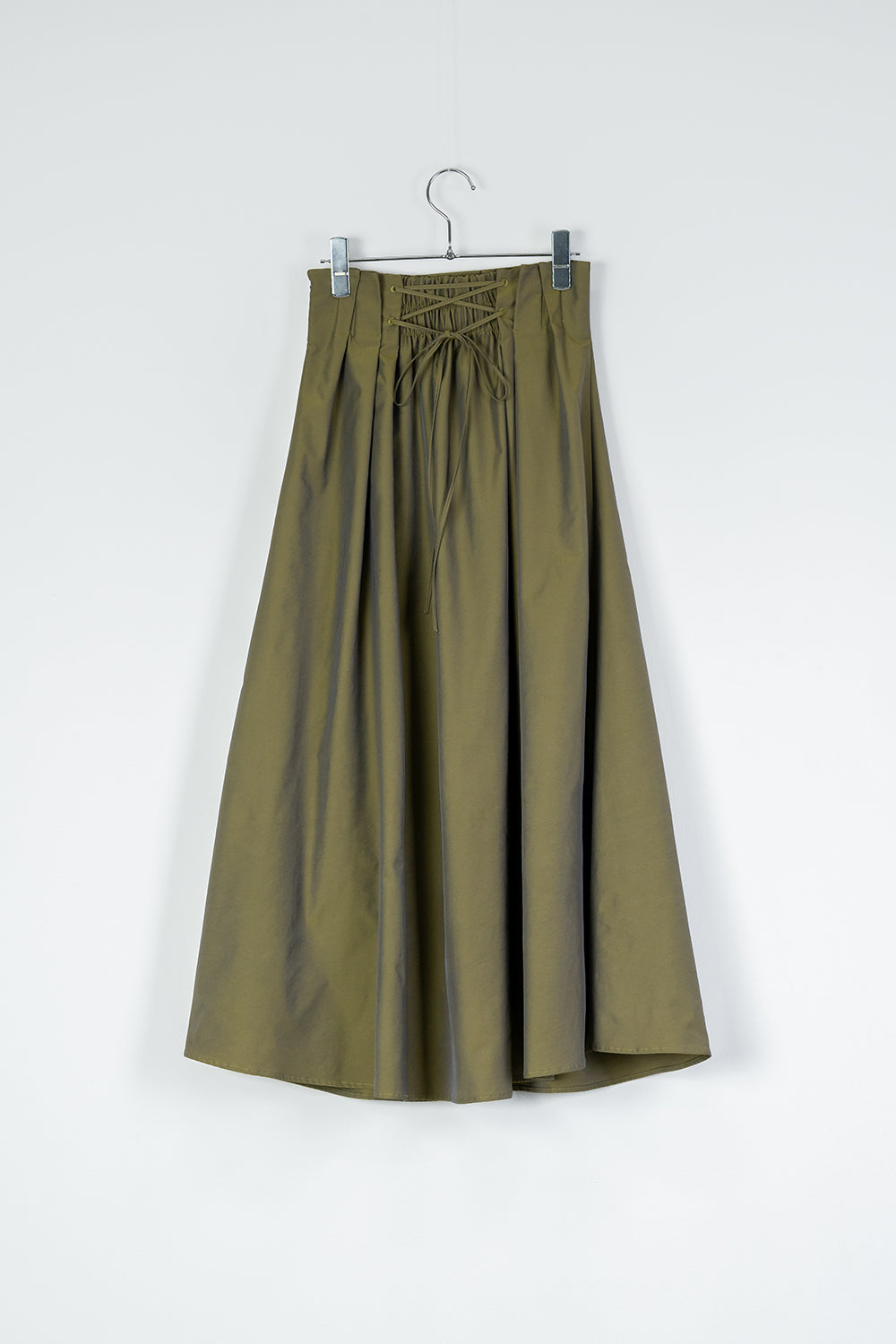 Random Tuck Shiny Flare Skirt