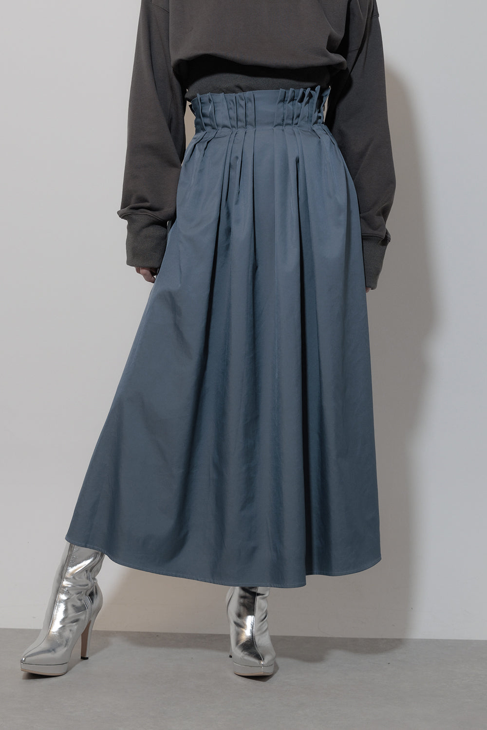 Random Tuck Shiny Flare Skirt - F / SteelBlue