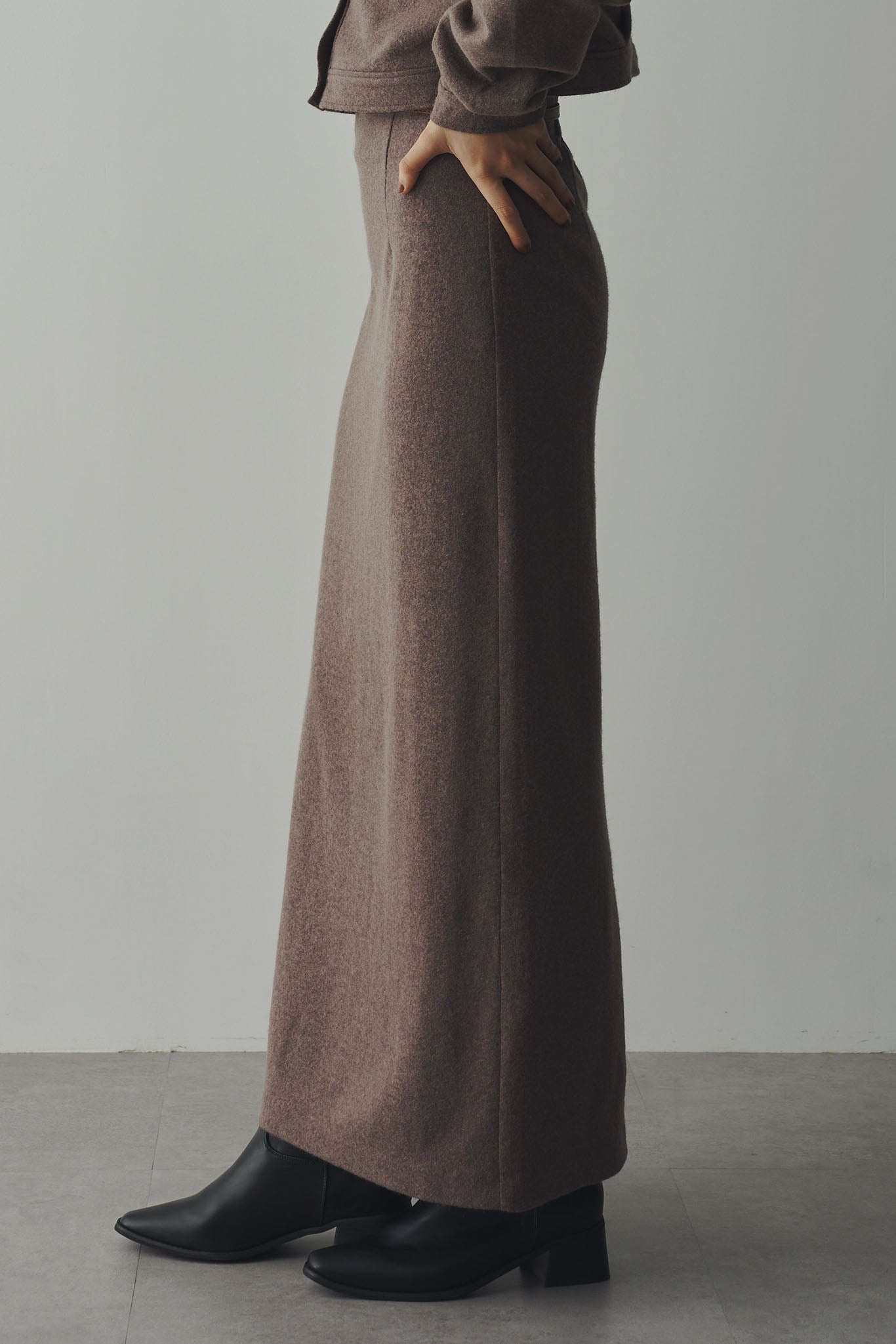 Brushed pencil long skirt