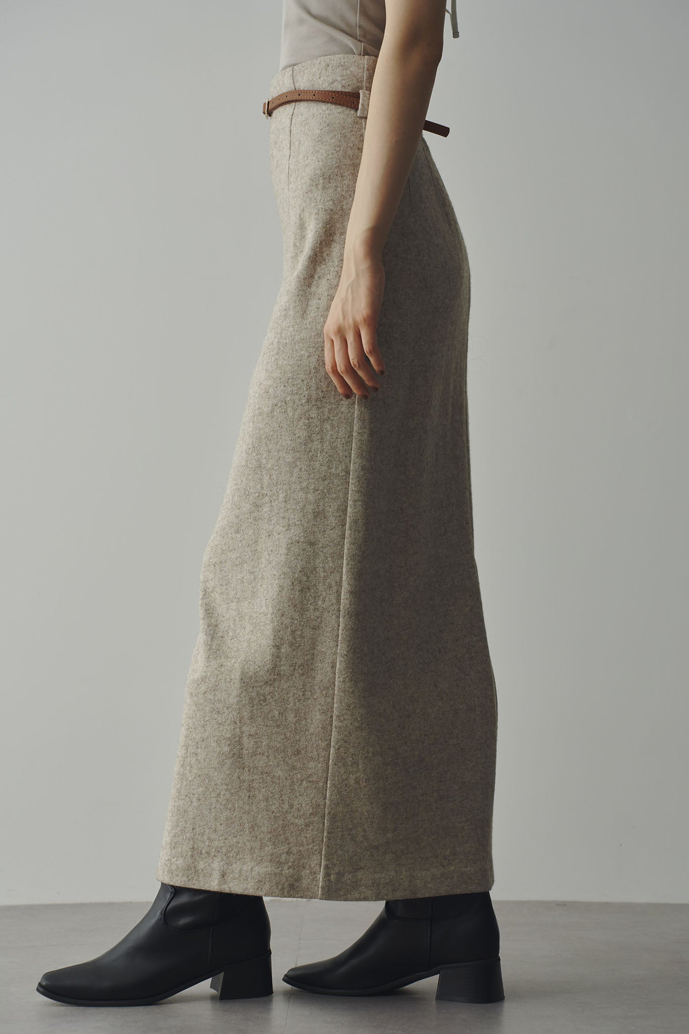 Brushed pencil long skirt